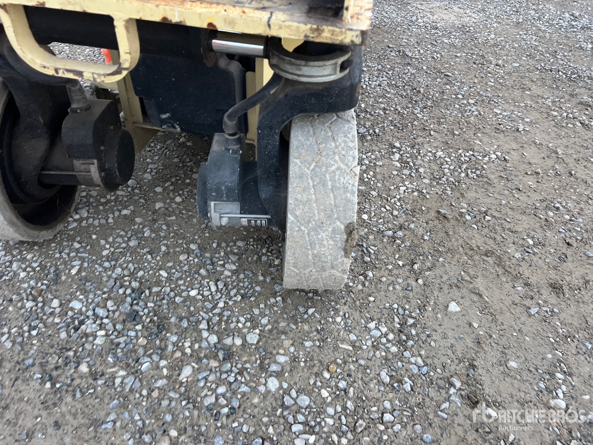 2015 JLG 2632ES
