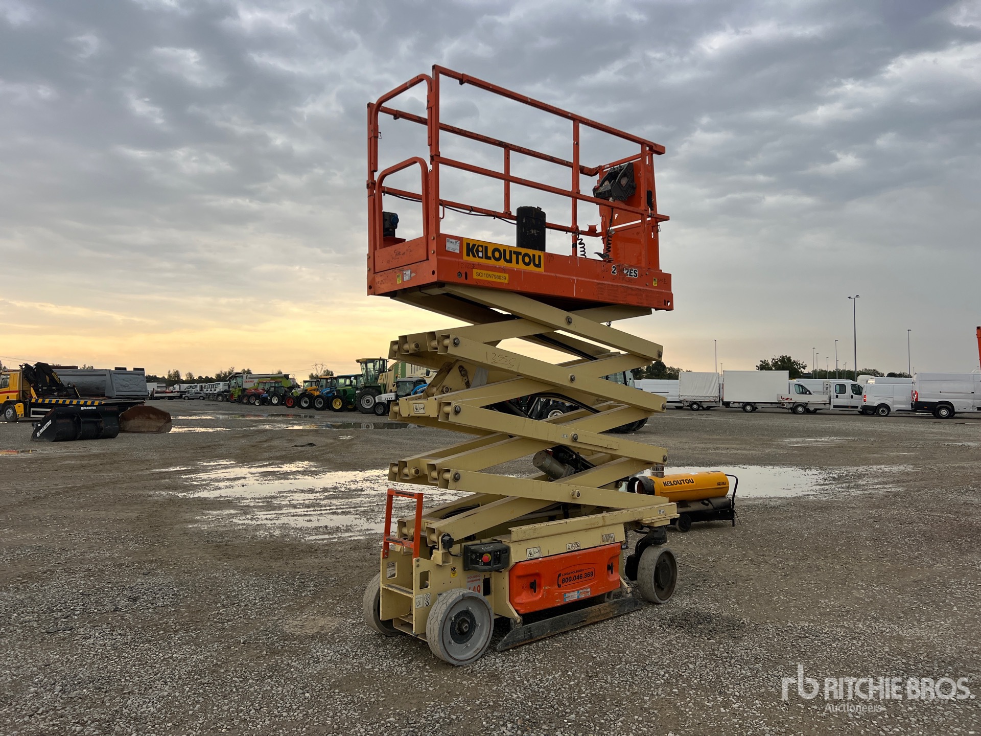 2015 JLG 2632ES