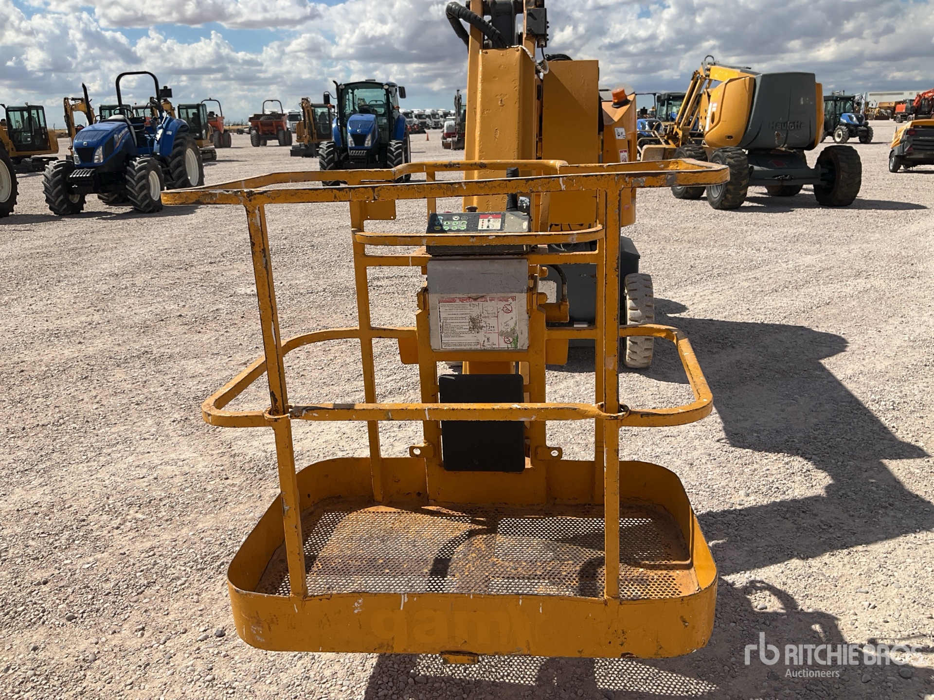 2006 Haulotte HA12IP