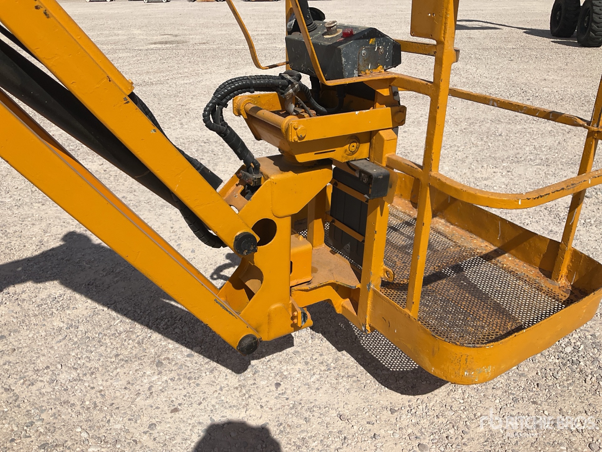 2006 Haulotte HA12IP