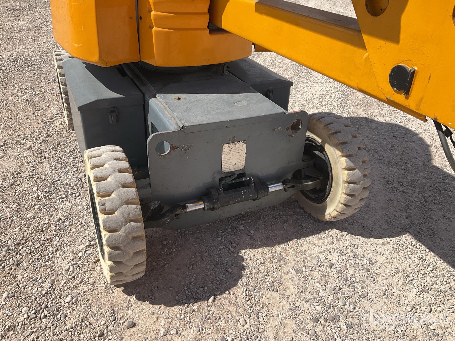 2006 Haulotte HA12IP