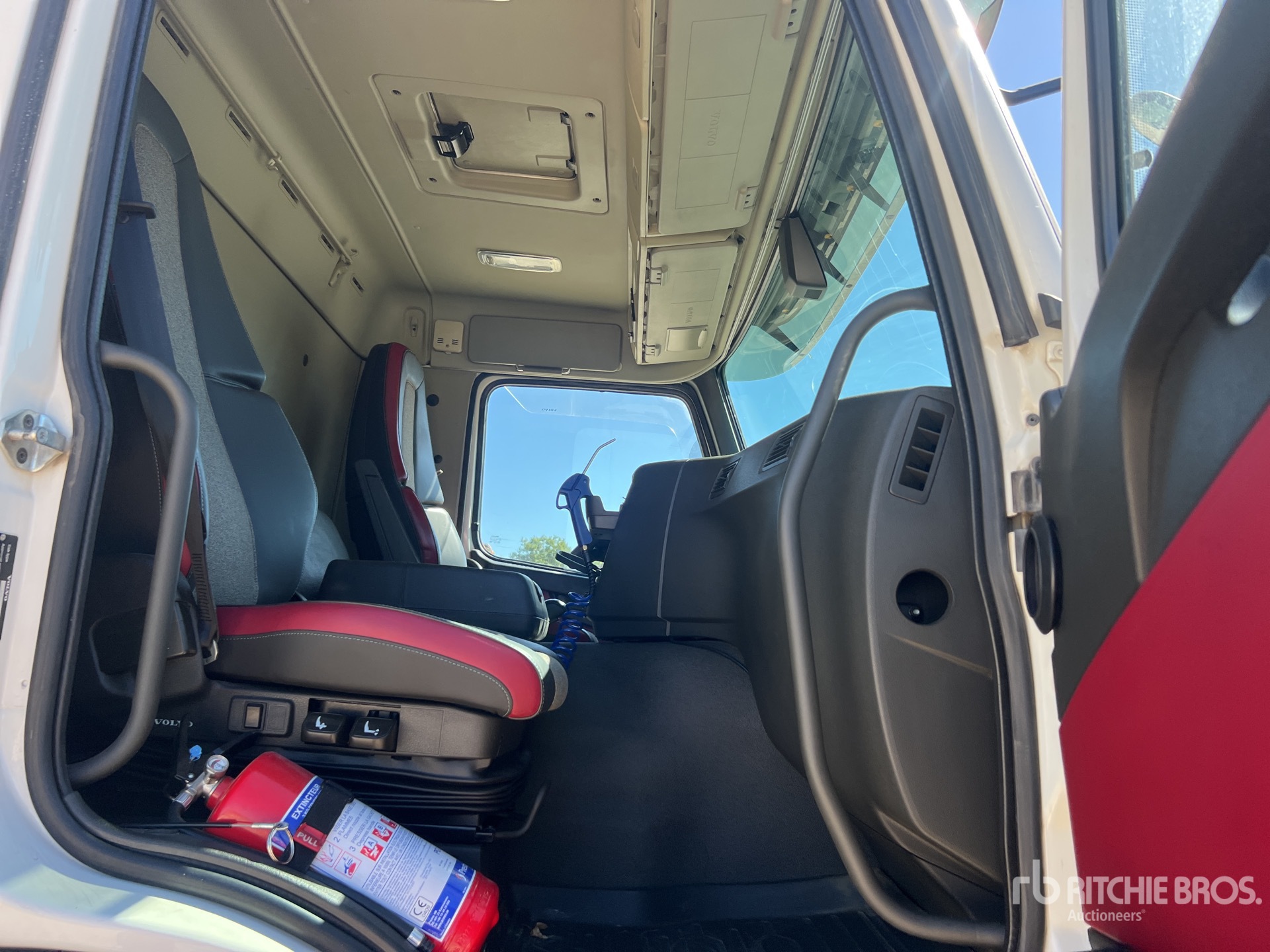 2021 Volvo FMX460