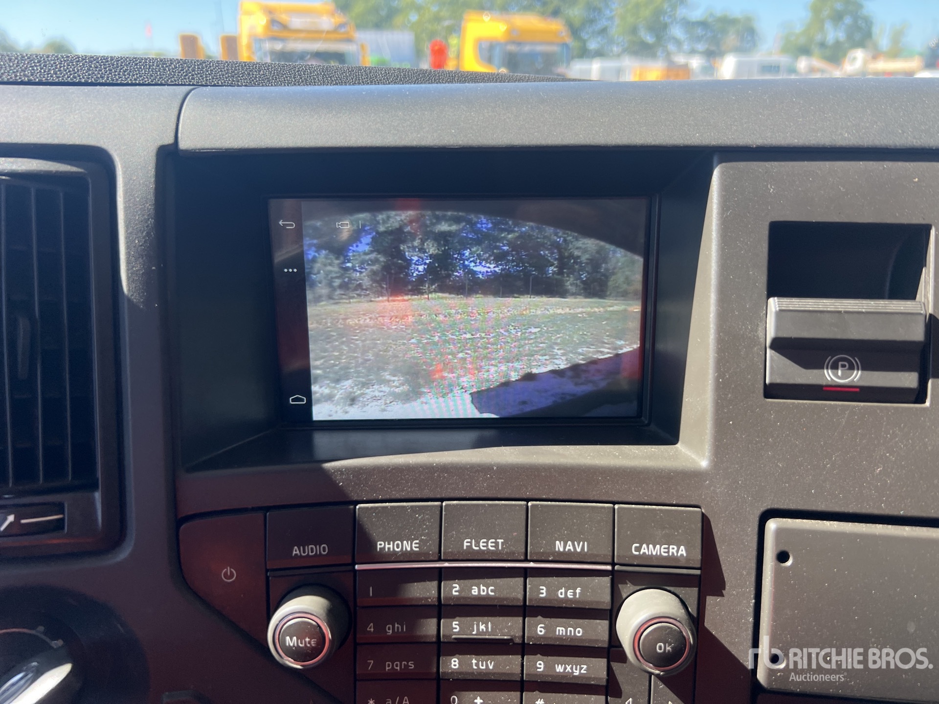 2021 Volvo FMX460