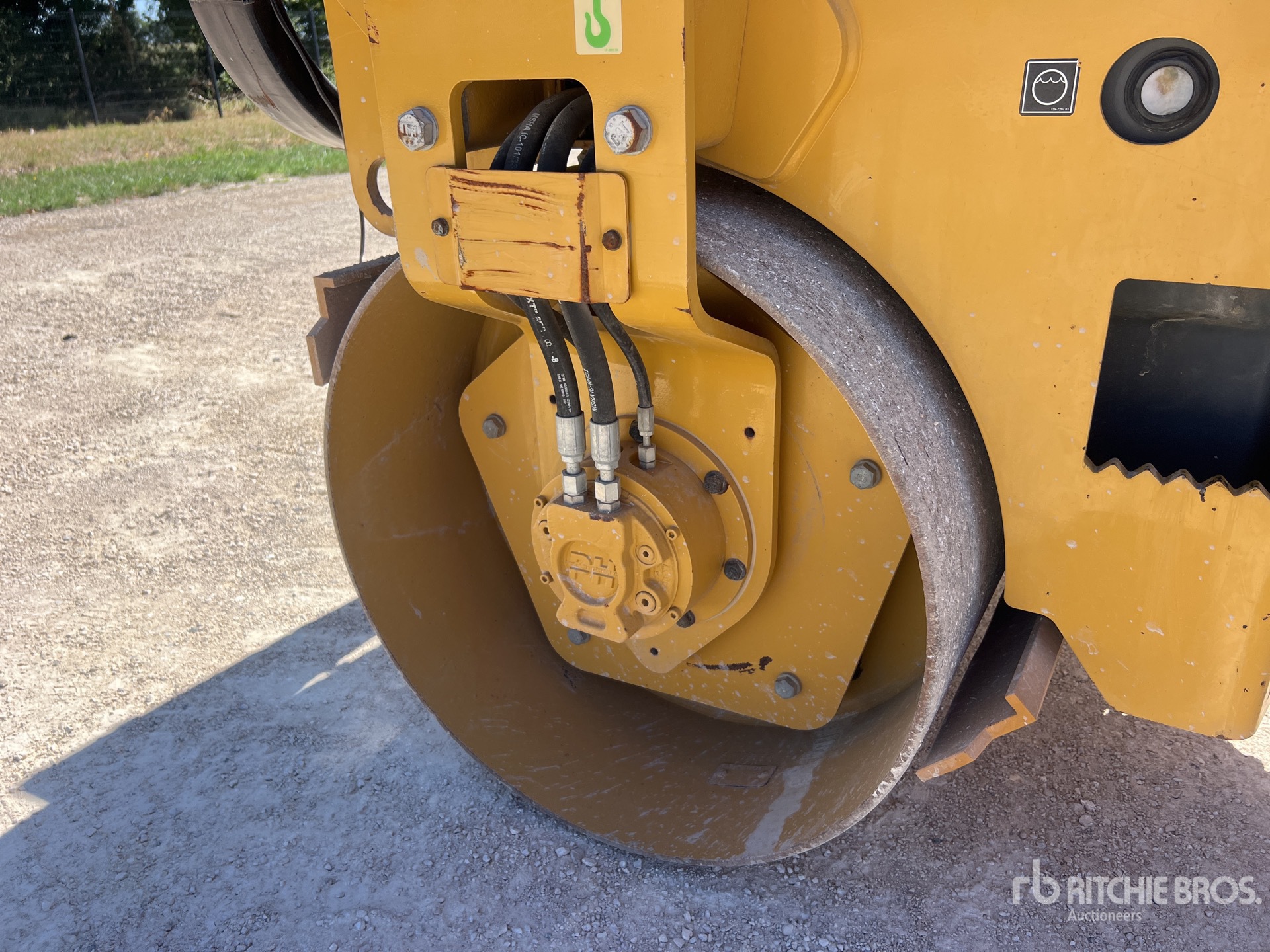 2020 Caterpillar CB2.7