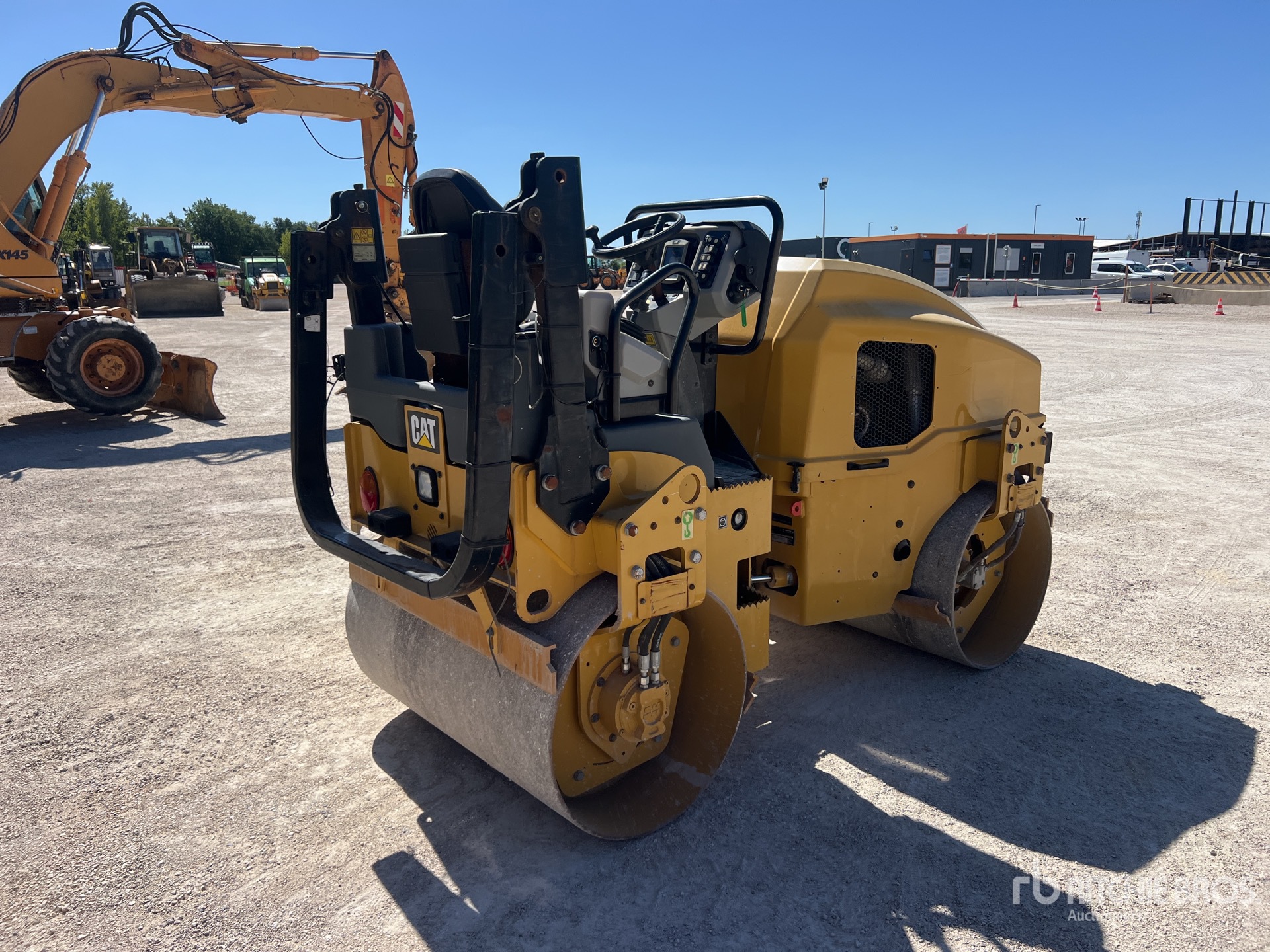 2020 Caterpillar CB2.7