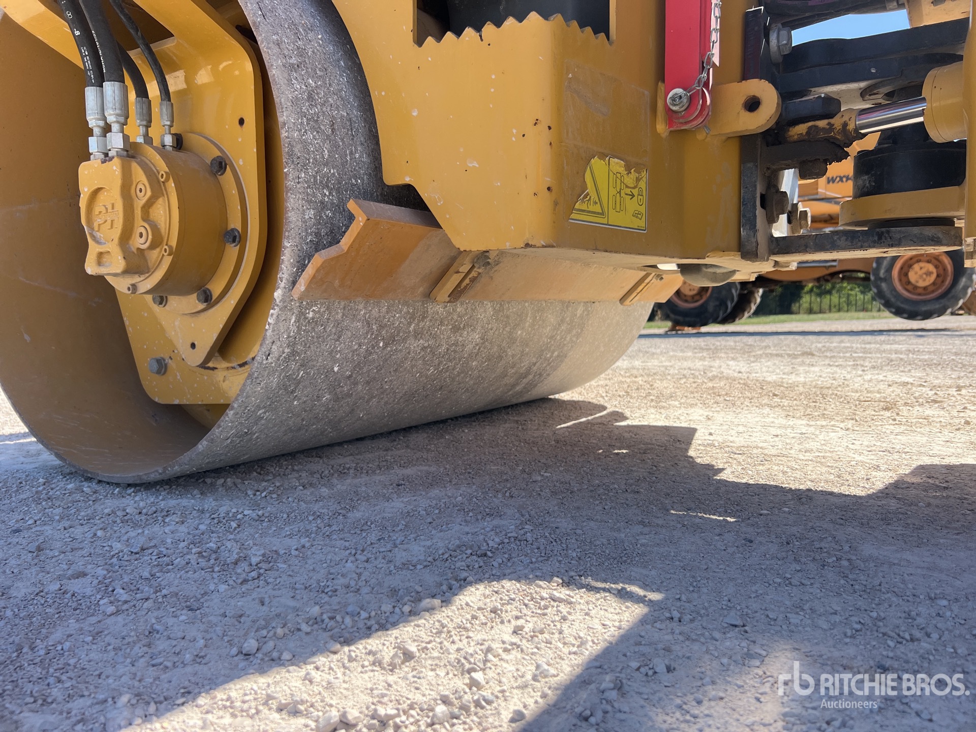 2020 Caterpillar CB2.7