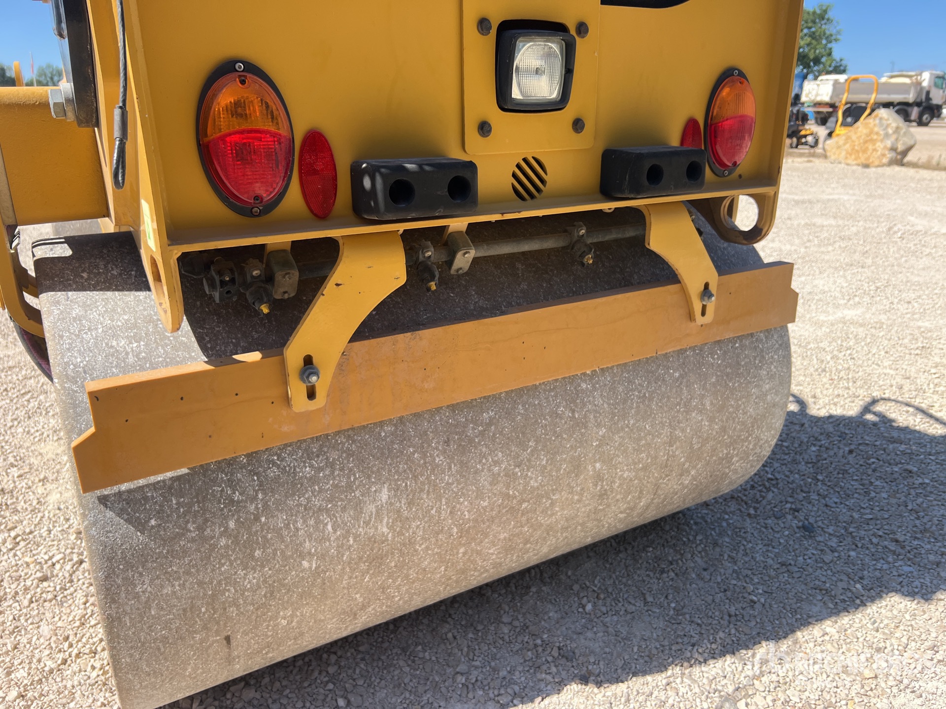 2020 Caterpillar CB2.7