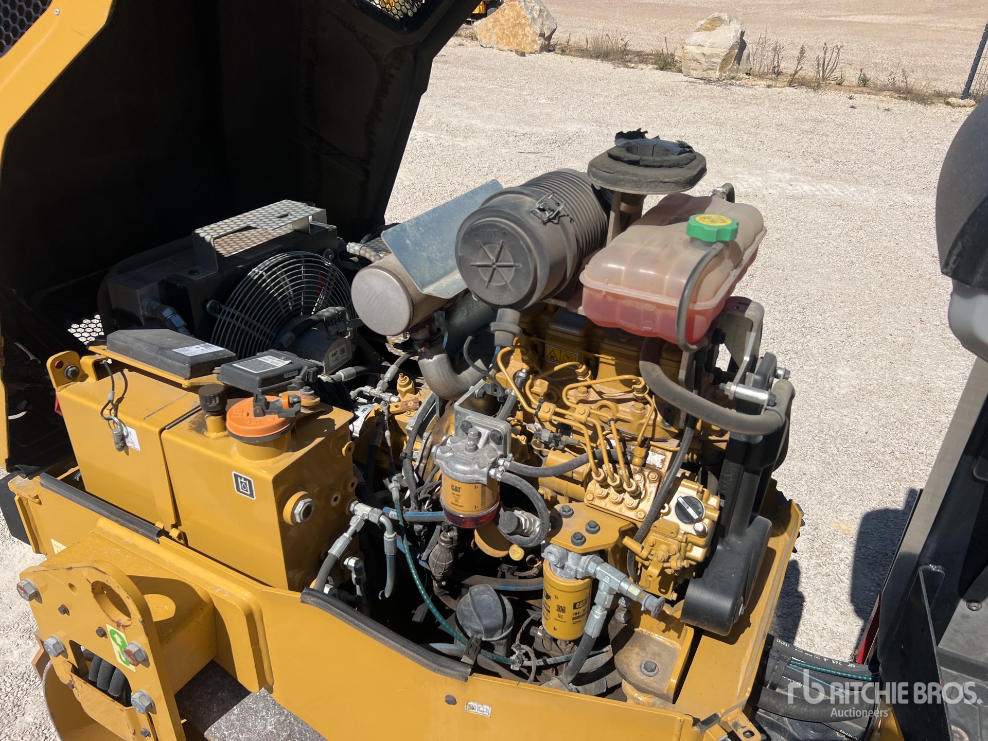 2020 Caterpillar CB2.7
