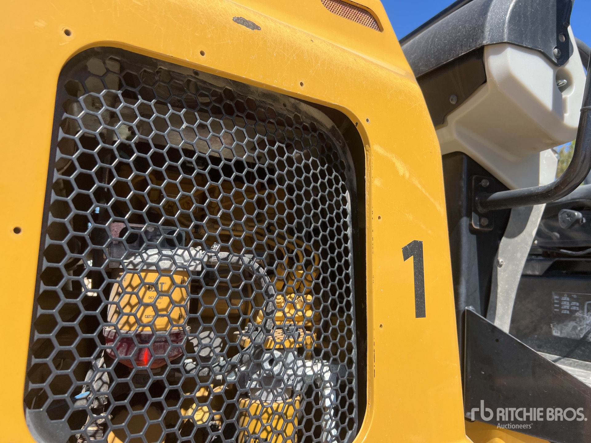 2020 Caterpillar CB2.7