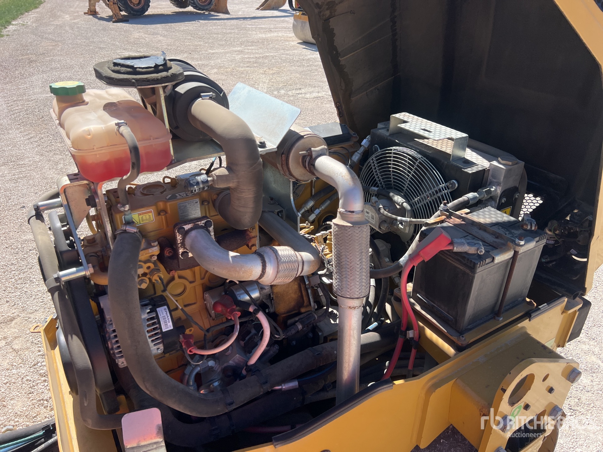 2020 Caterpillar CB2.7