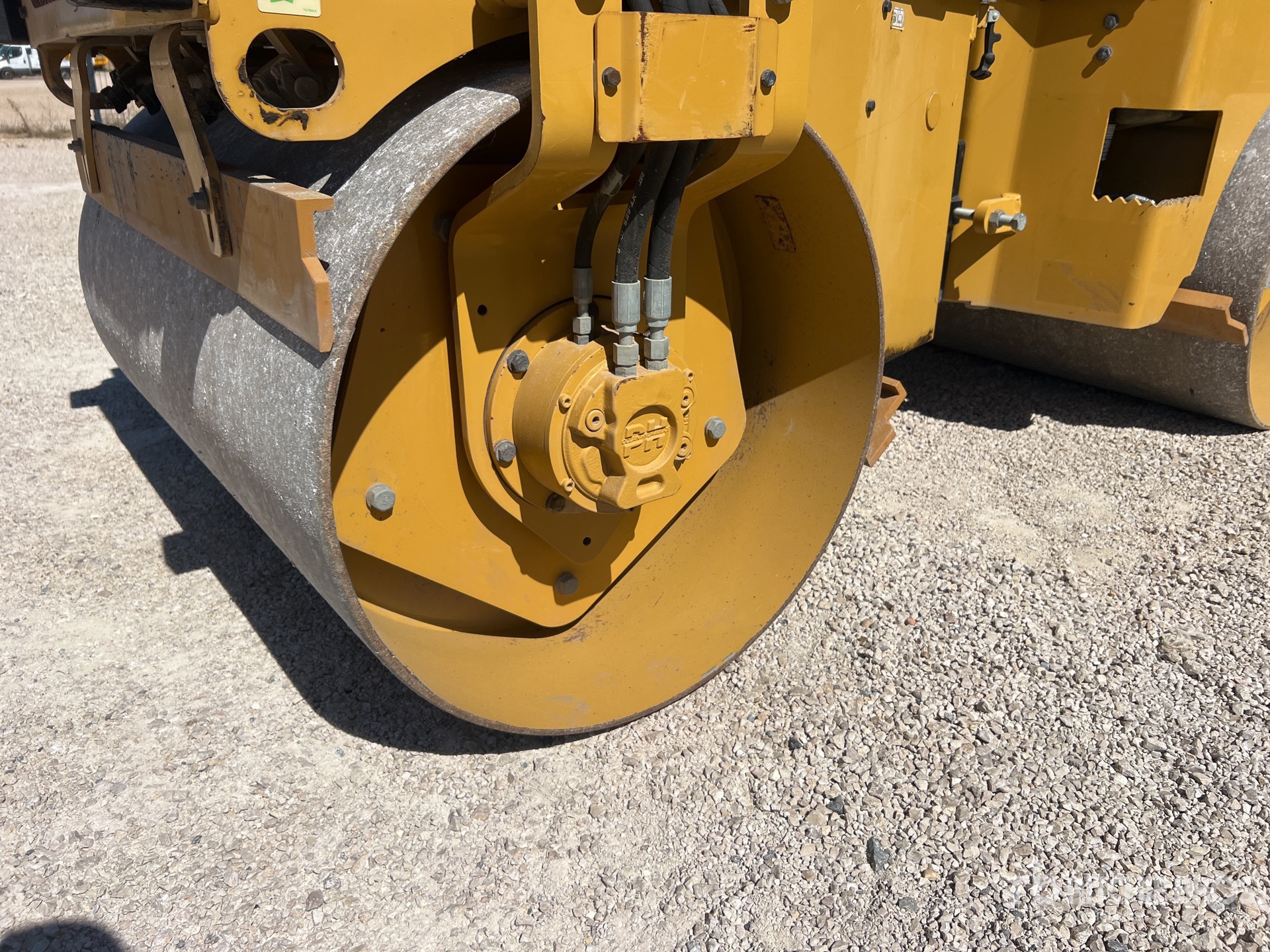 2020 Caterpillar CB2.7