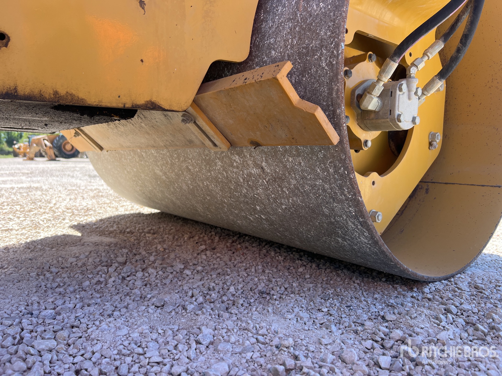 2020 Caterpillar CB2.7