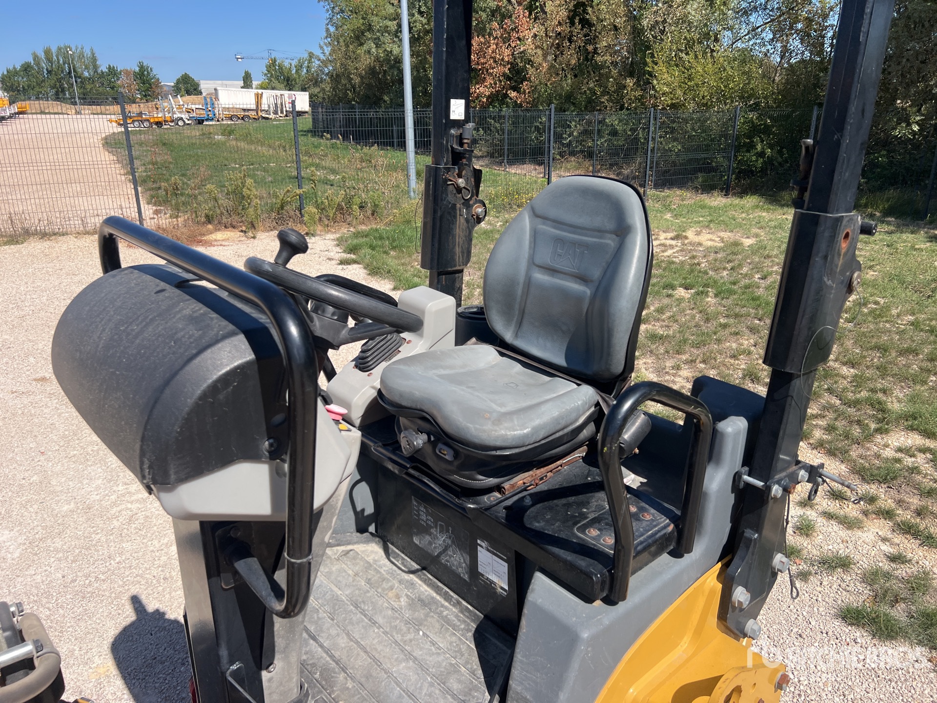 2020 Caterpillar CB2.7