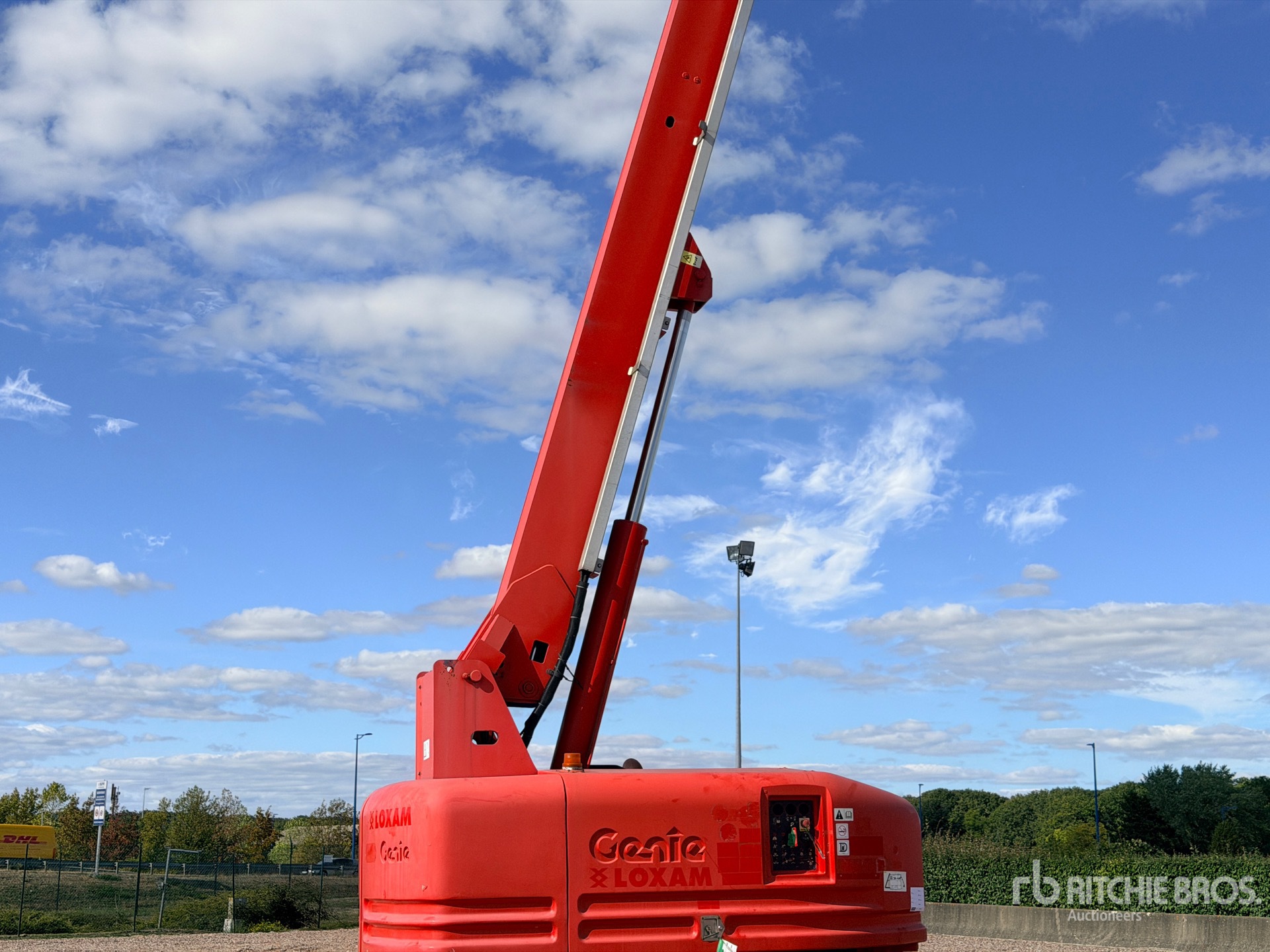 2007 Genie S-85