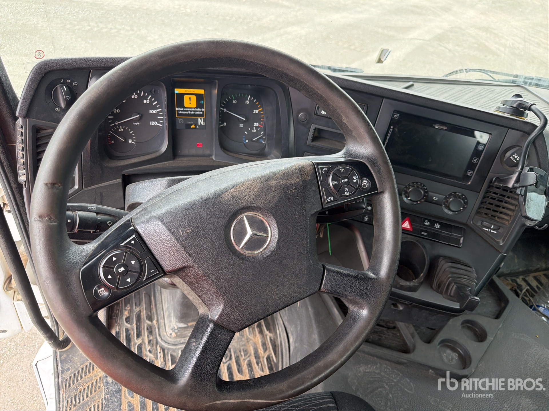 2019 Mercedes-Benz AROCS 2051