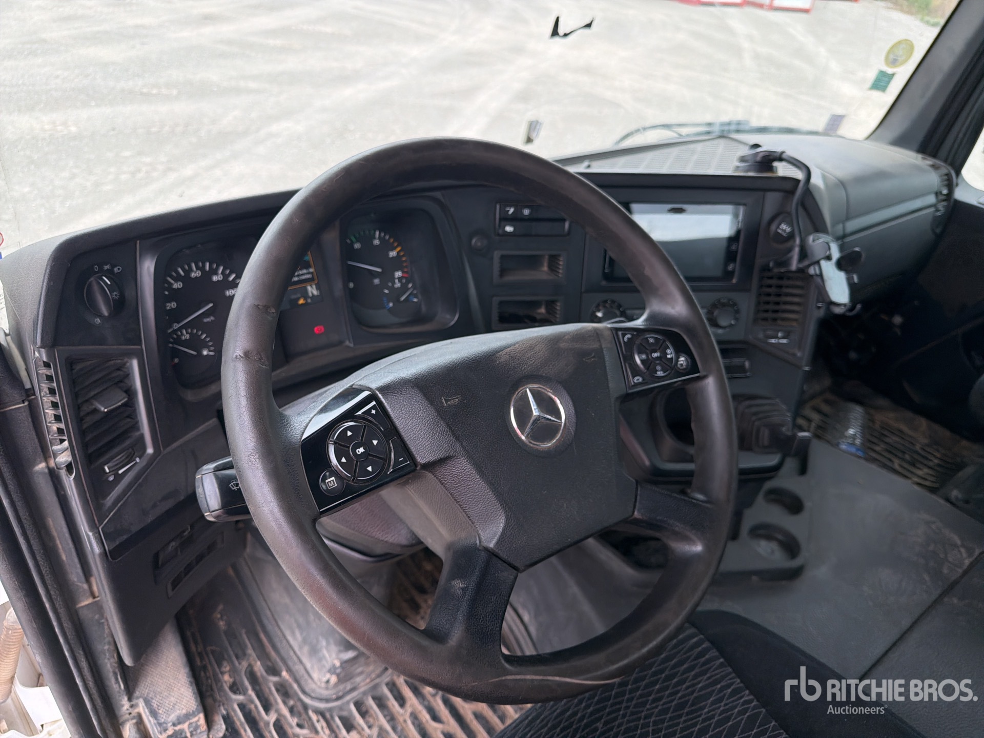 2019 Mercedes-Benz AROCS 2051