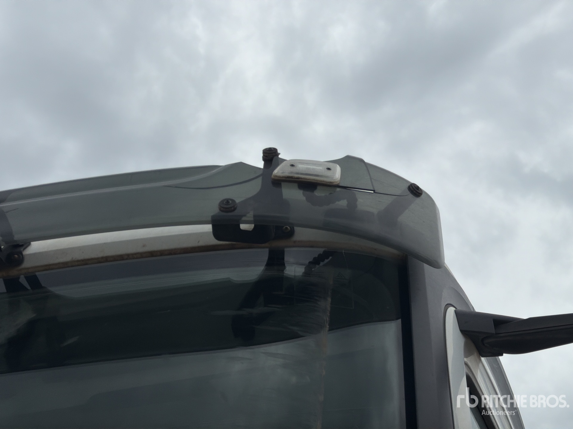 2019 Mercedes-Benz AROCS 2051