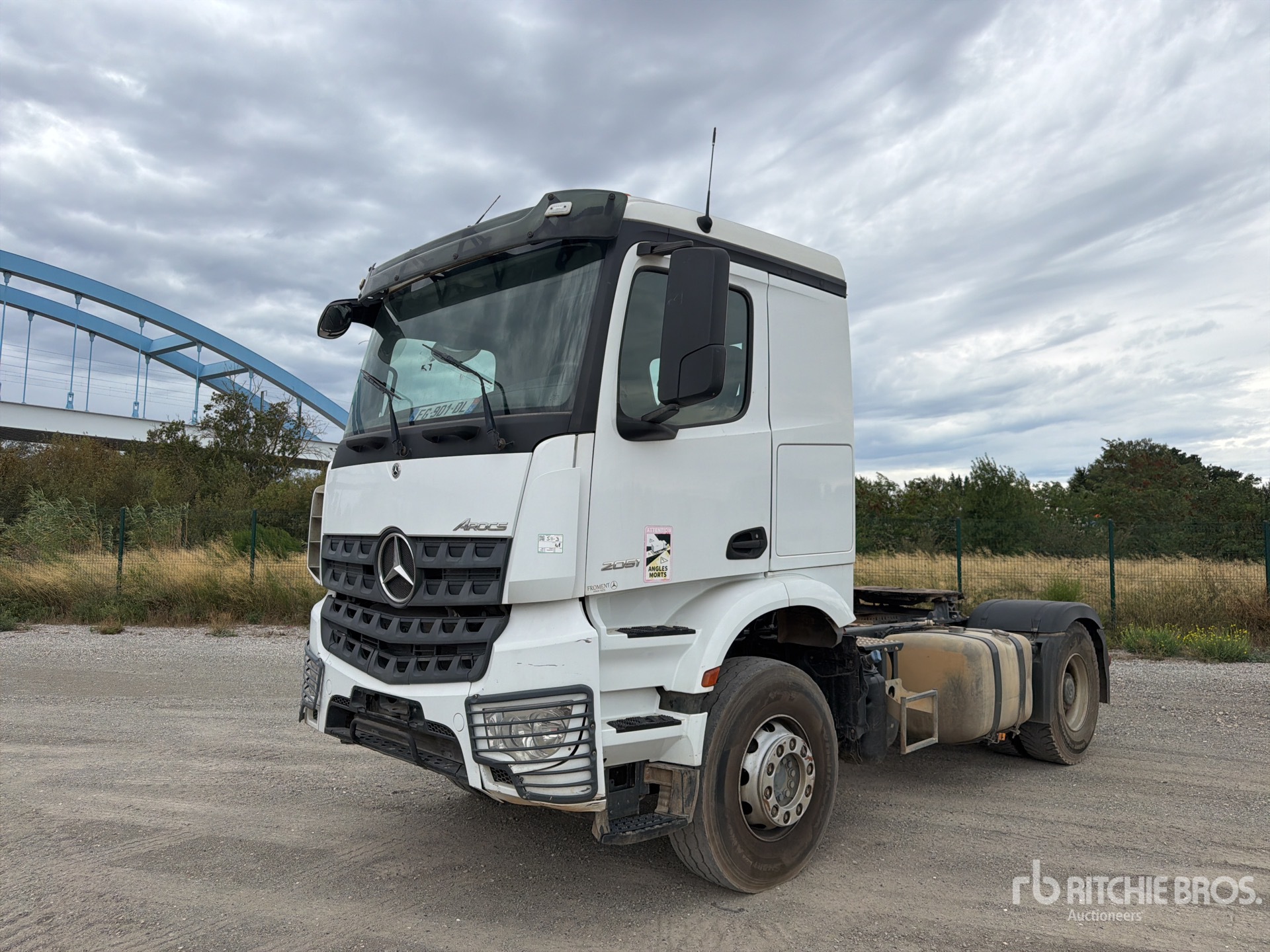 2019 Mercedes-Benz AROCS 2051