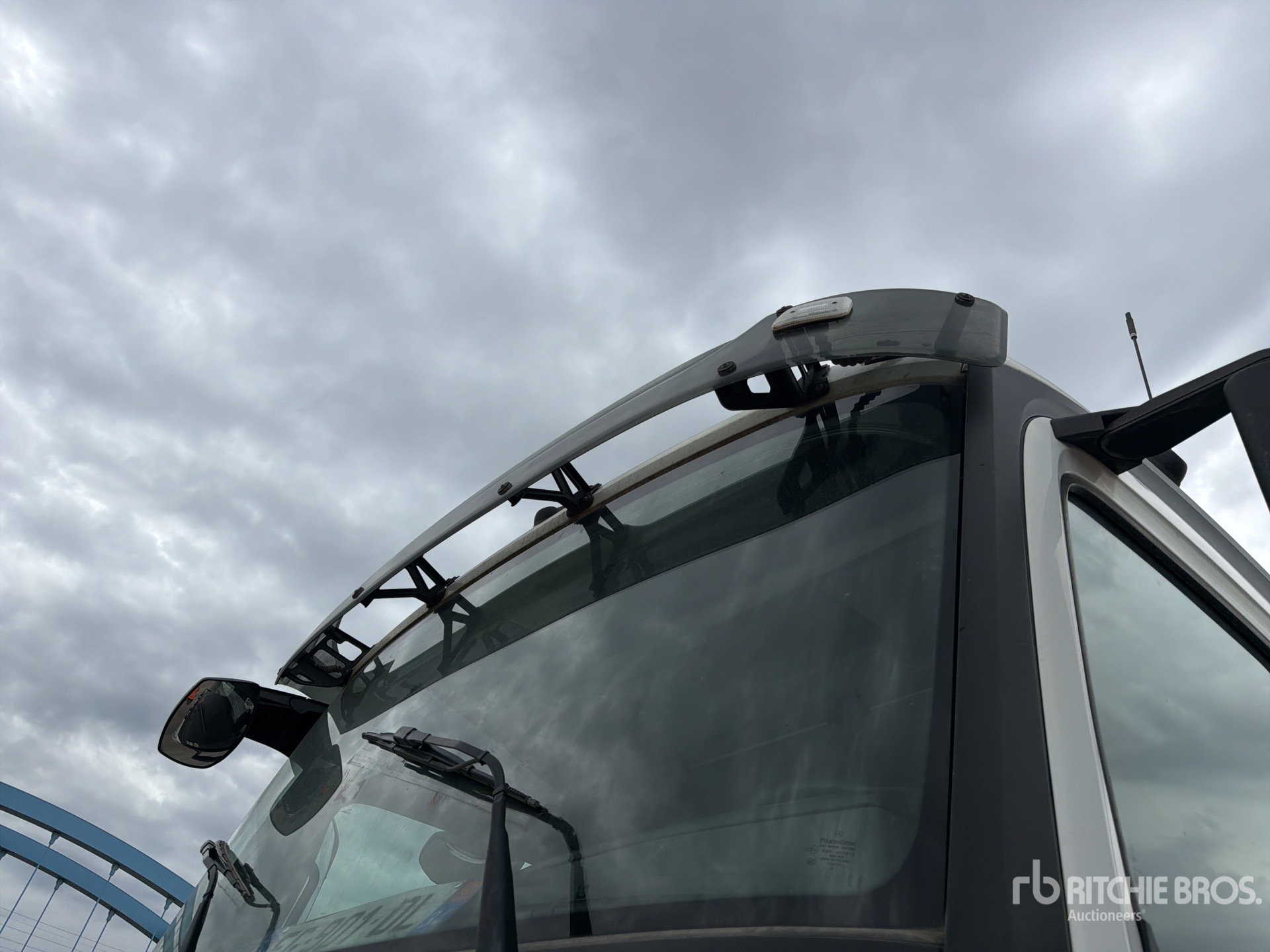 2019 Mercedes-Benz AROCS 2051