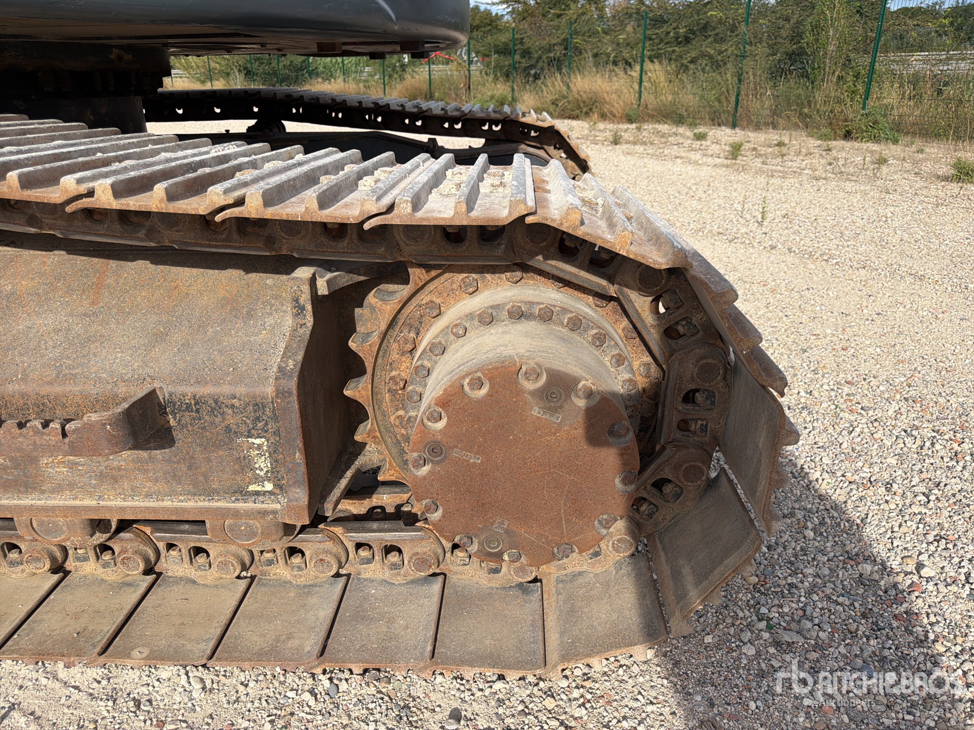 2015 Hitachi ZX225USLC-5B