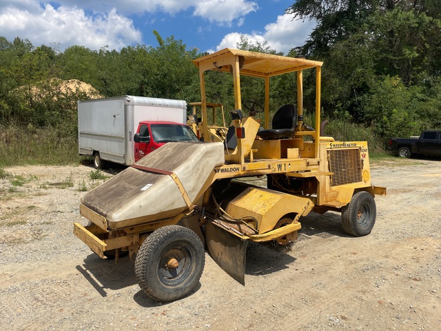 Waldon Sweep Master 250 Self-Propelled Broom