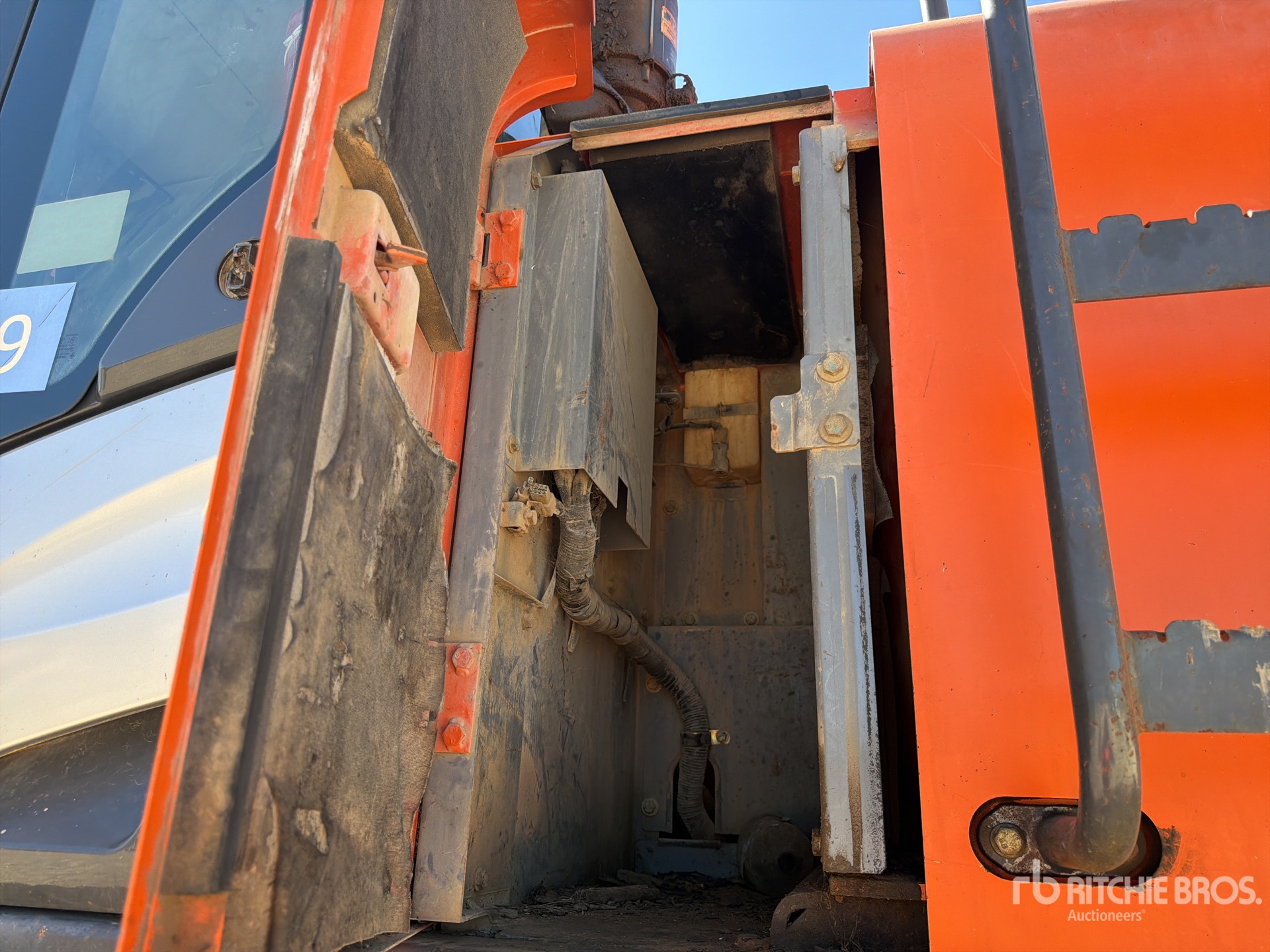 2015 Hitachi ZX470LCH-5B