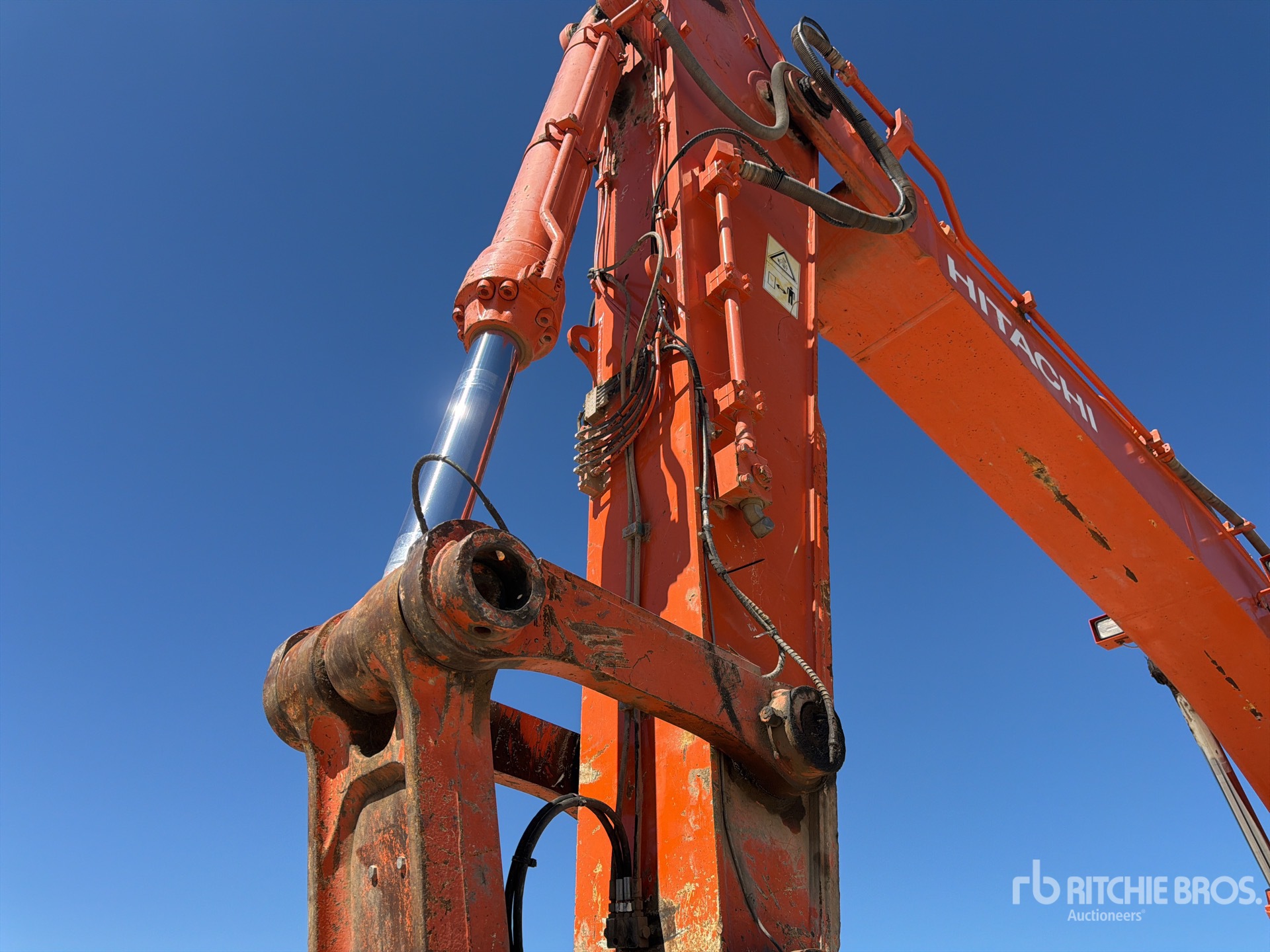 2015 Hitachi ZX470LCH-5B