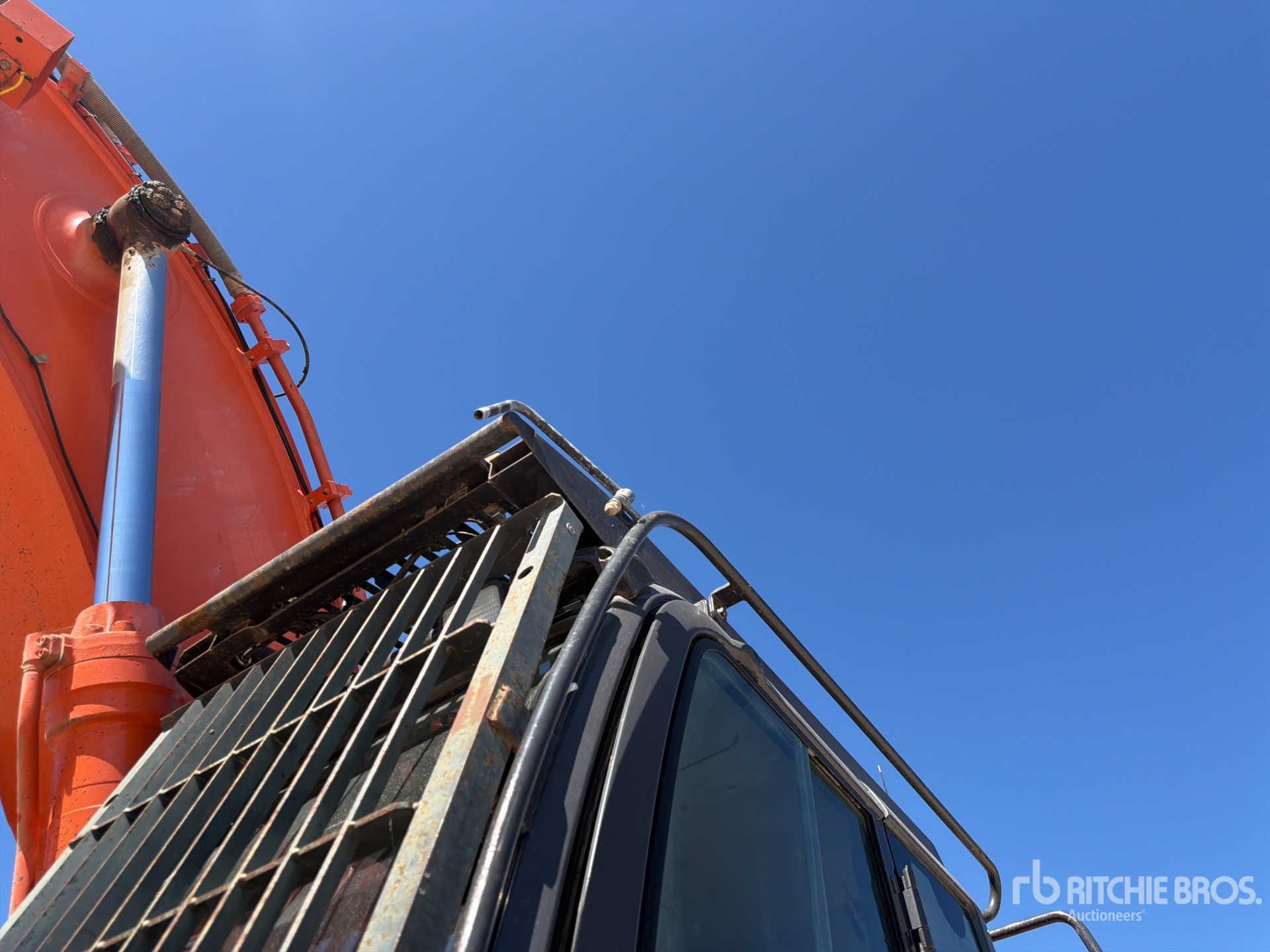 2015 Hitachi ZX470LCH-5B