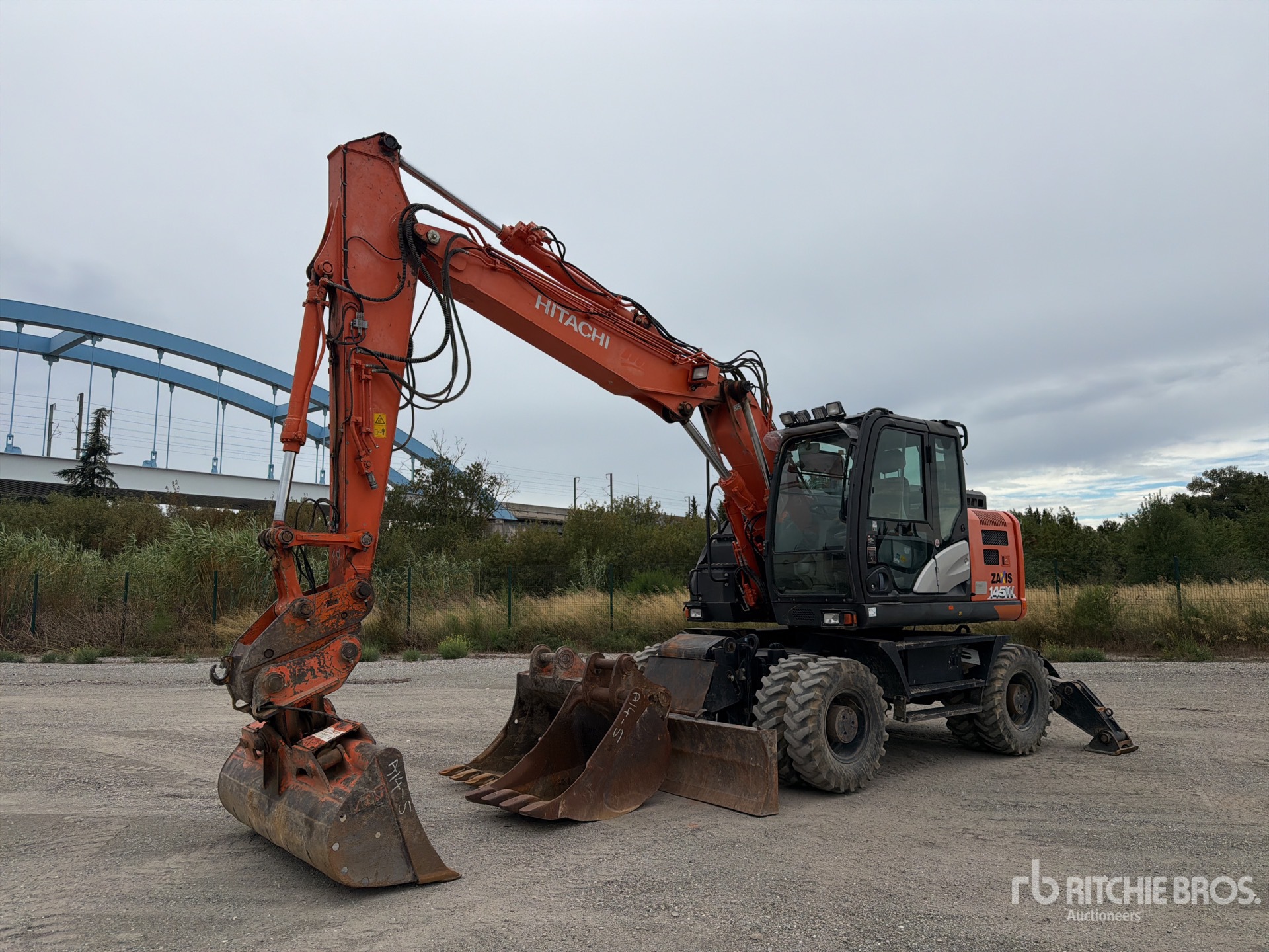 Photo of 2017 Hitachi ZX145W-6