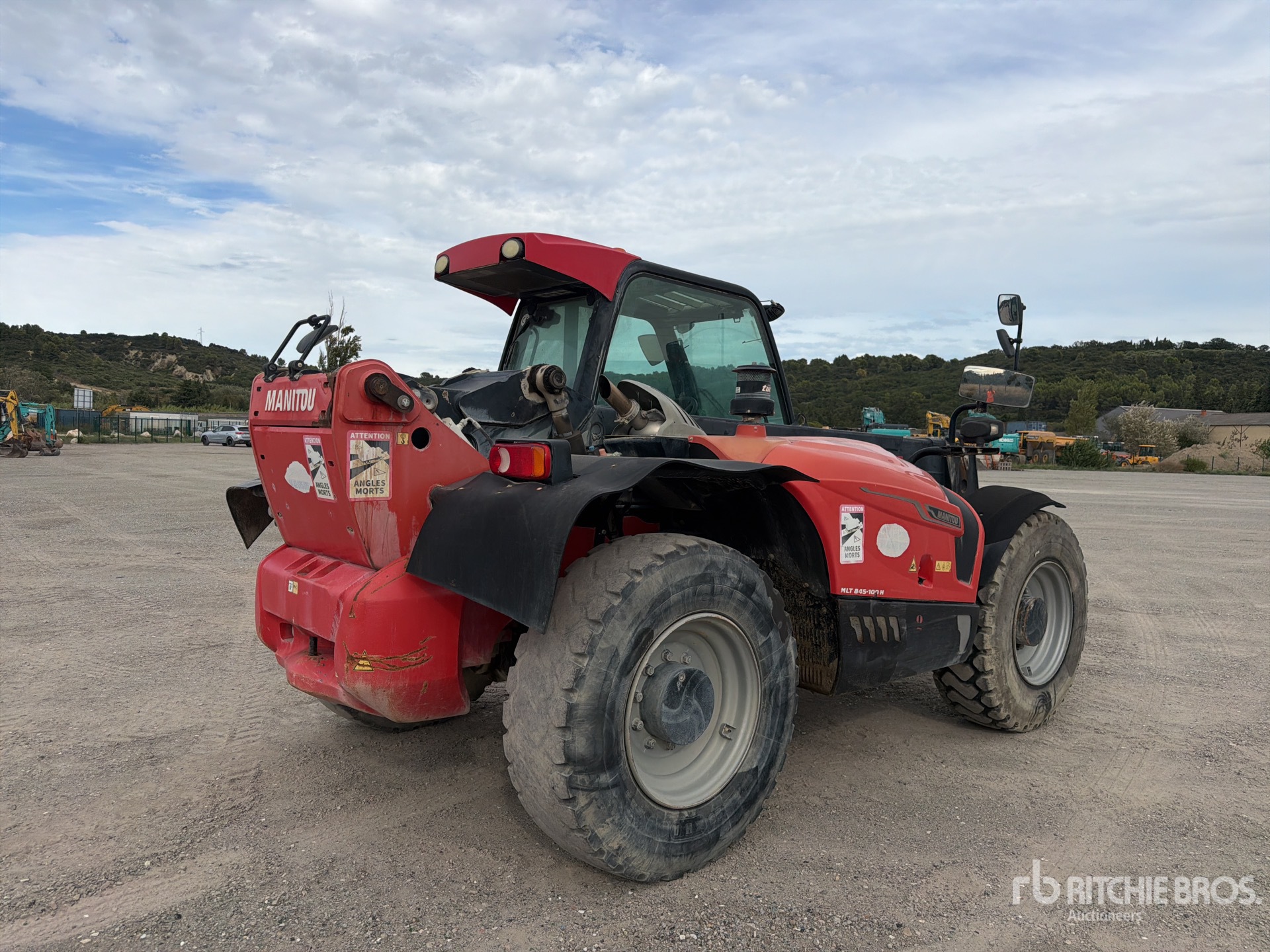 2019 Manitou MLT845H