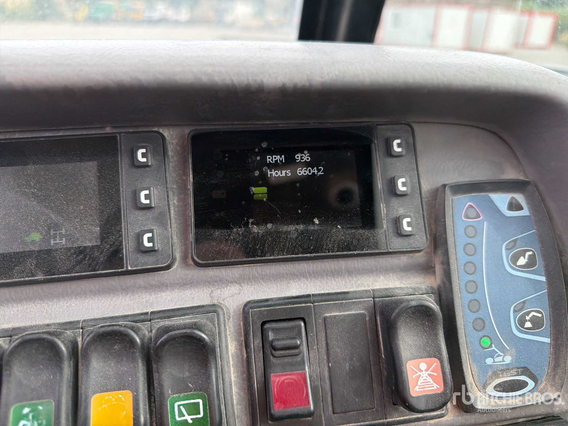 2019 Manitou MLT845H