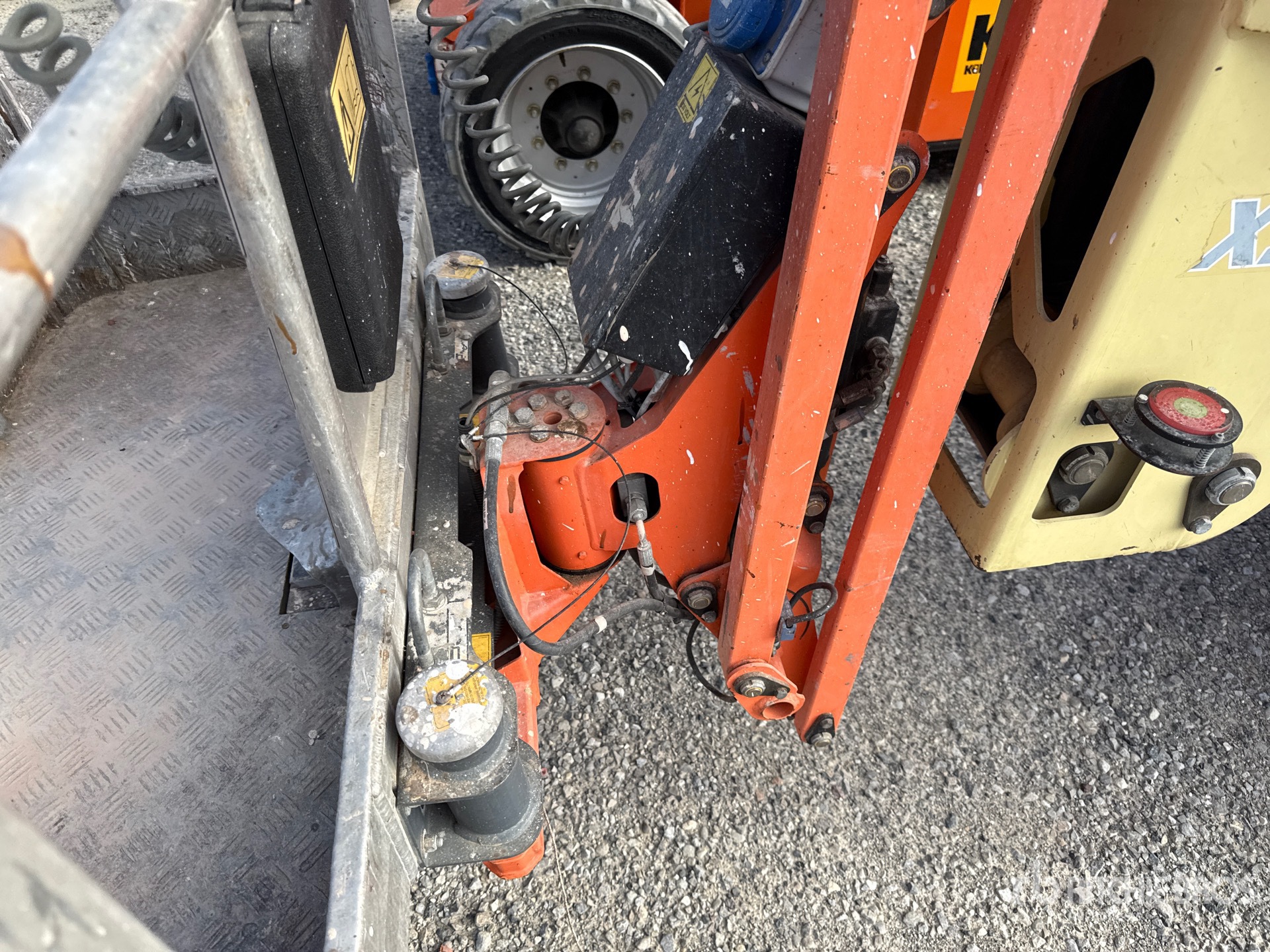 2013 JLG X23J