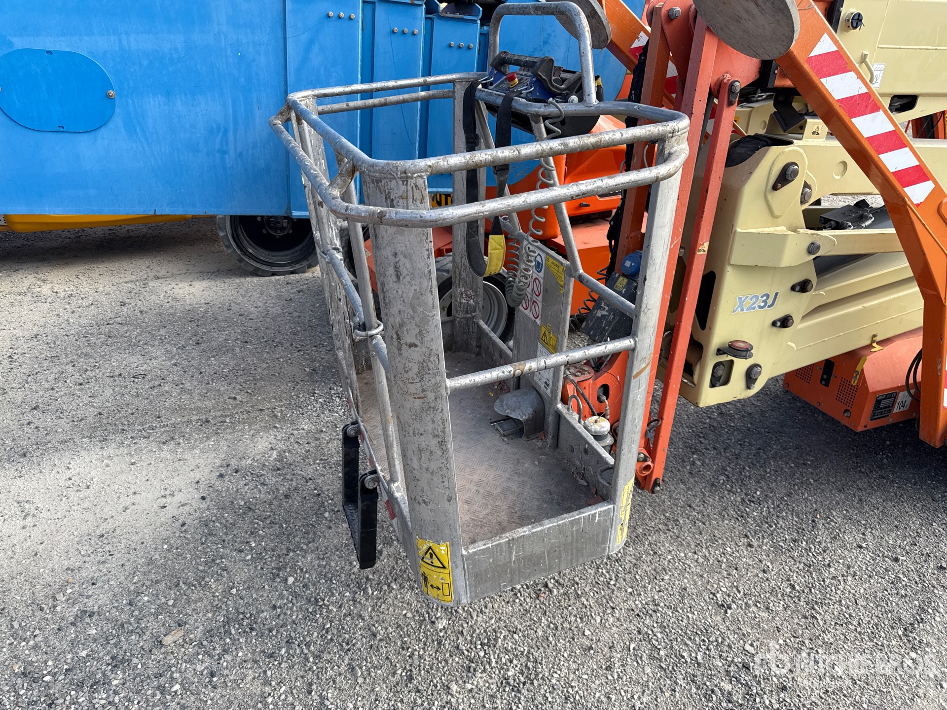 2013 JLG X23J