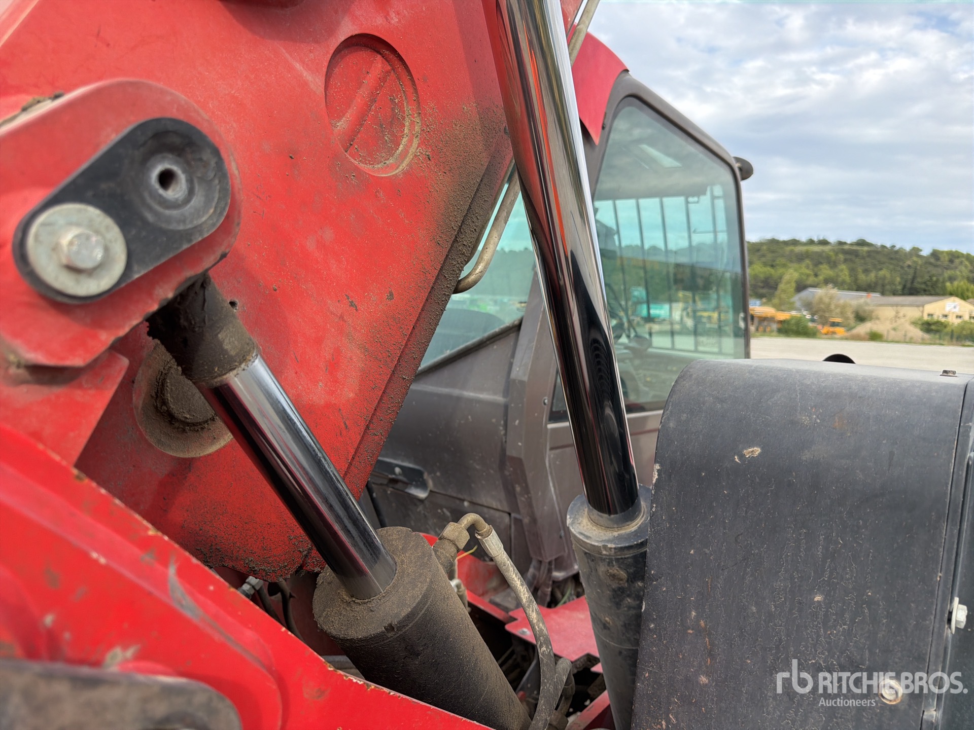 2017 Manitou MLT845H