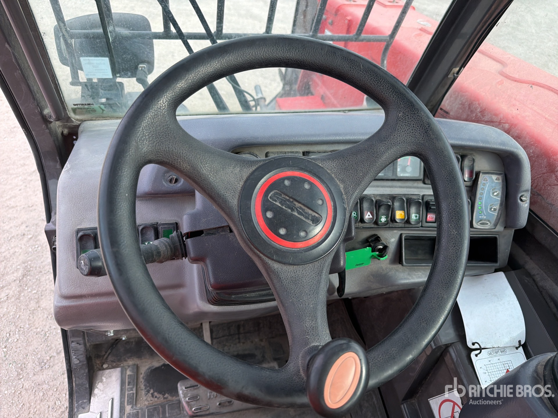 2017 Manitou MLT845H