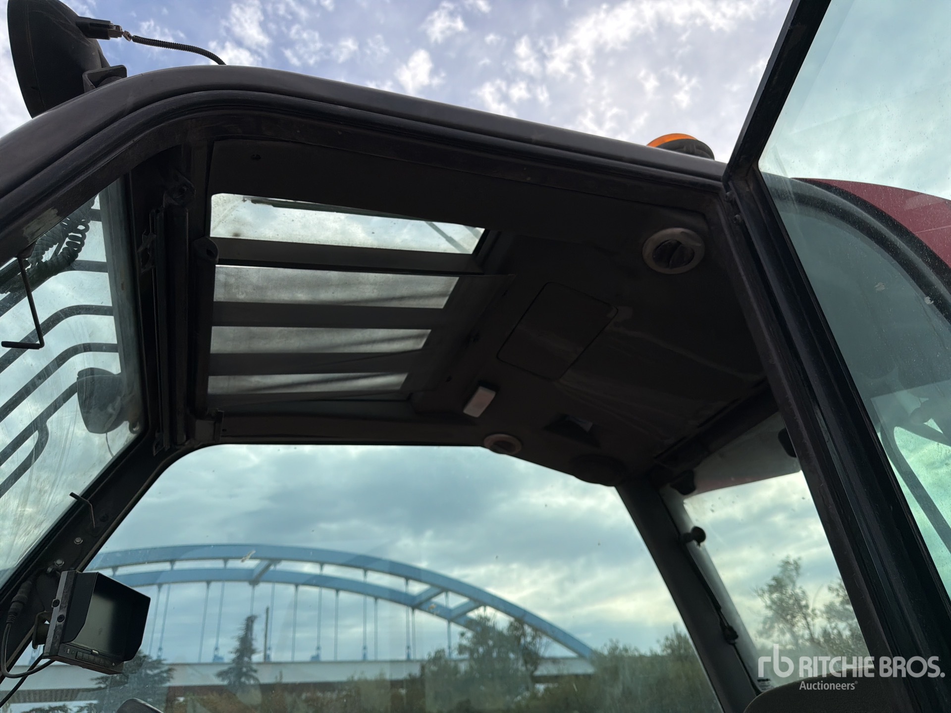 2017 Manitou MLT845H
