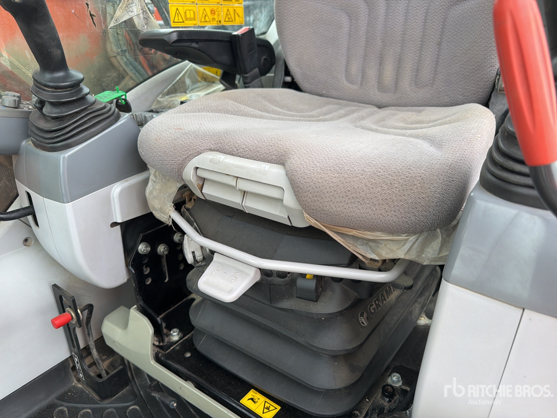 2018 Hitachi ZX145W-6