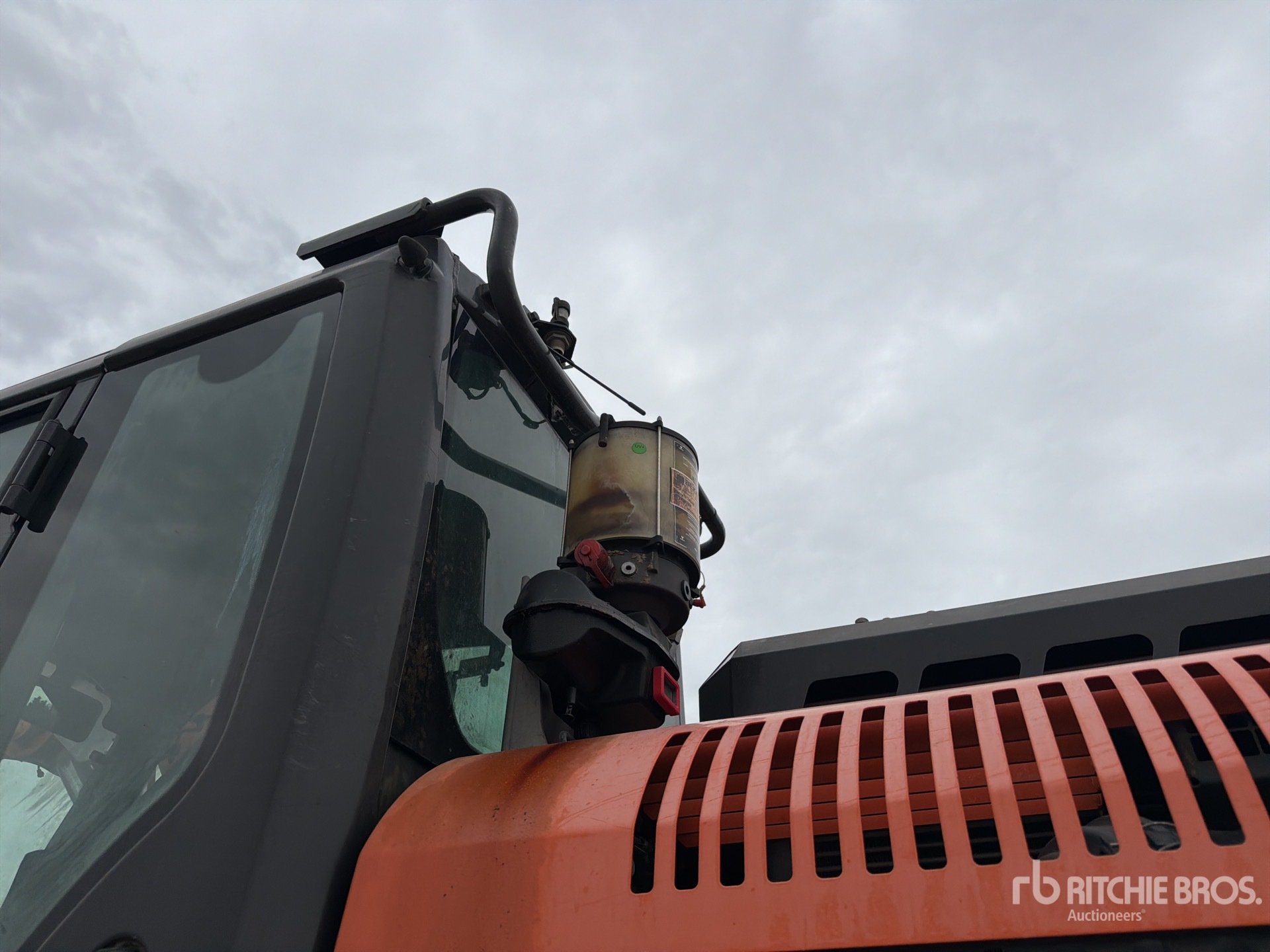 2018 Hitachi ZX145W-6