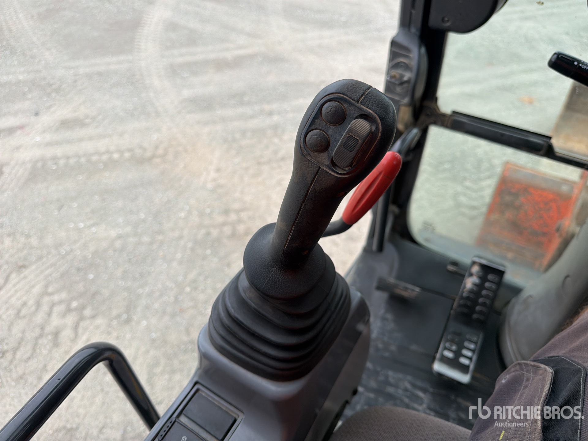 2018 Hitachi ZX145W-6