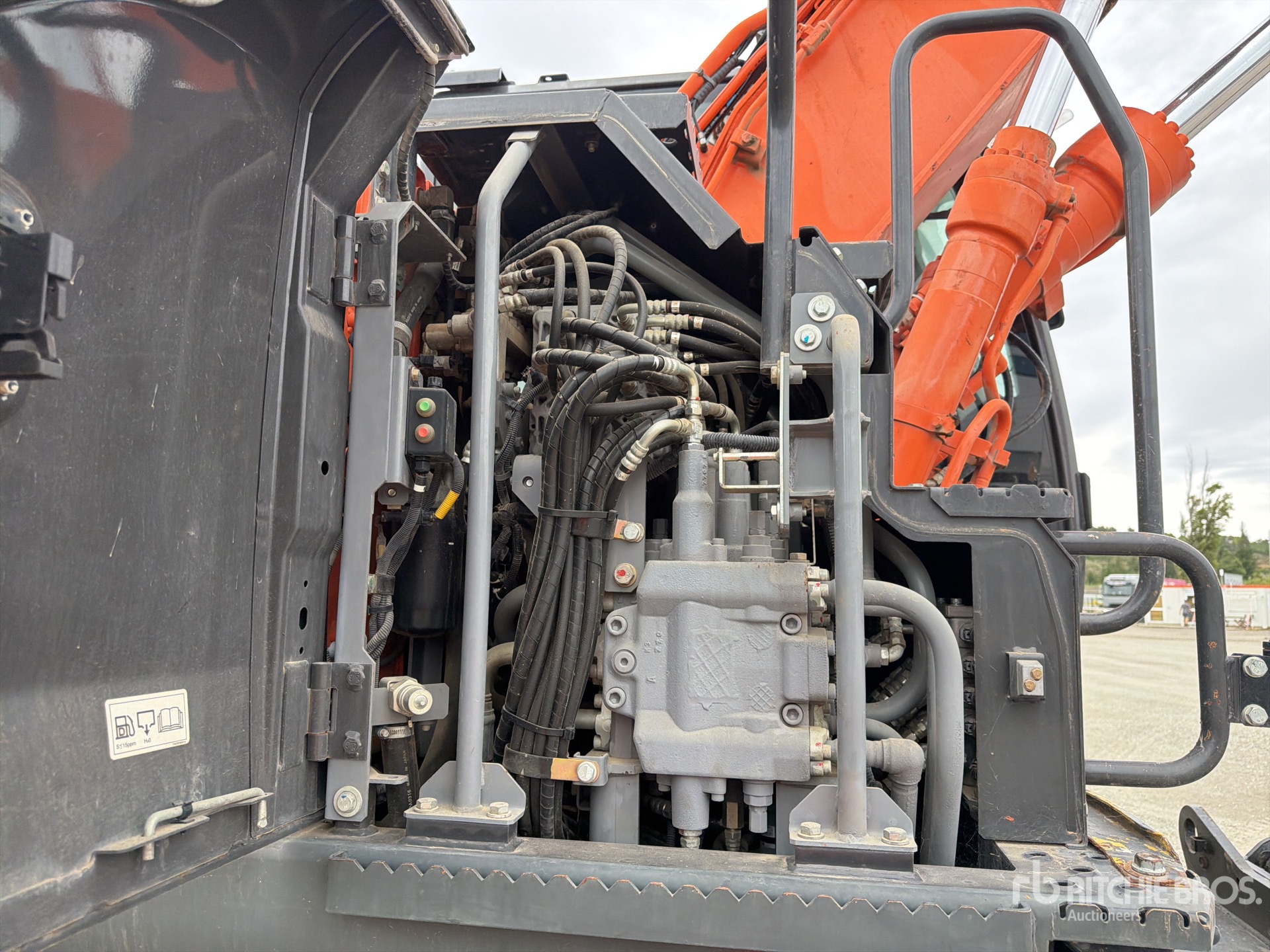 2018 Hitachi ZX145W-6