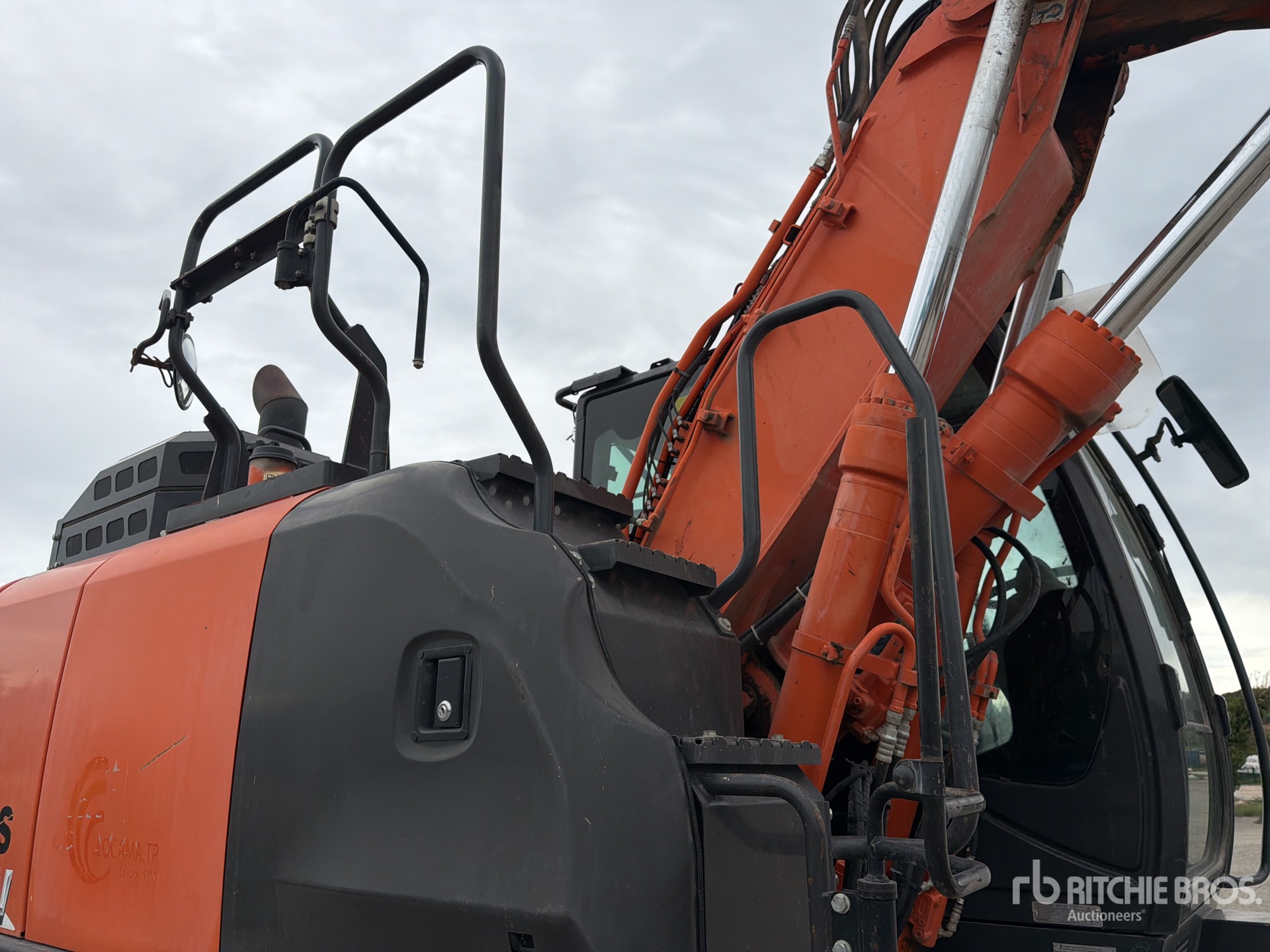 2018 Hitachi ZX145W-6