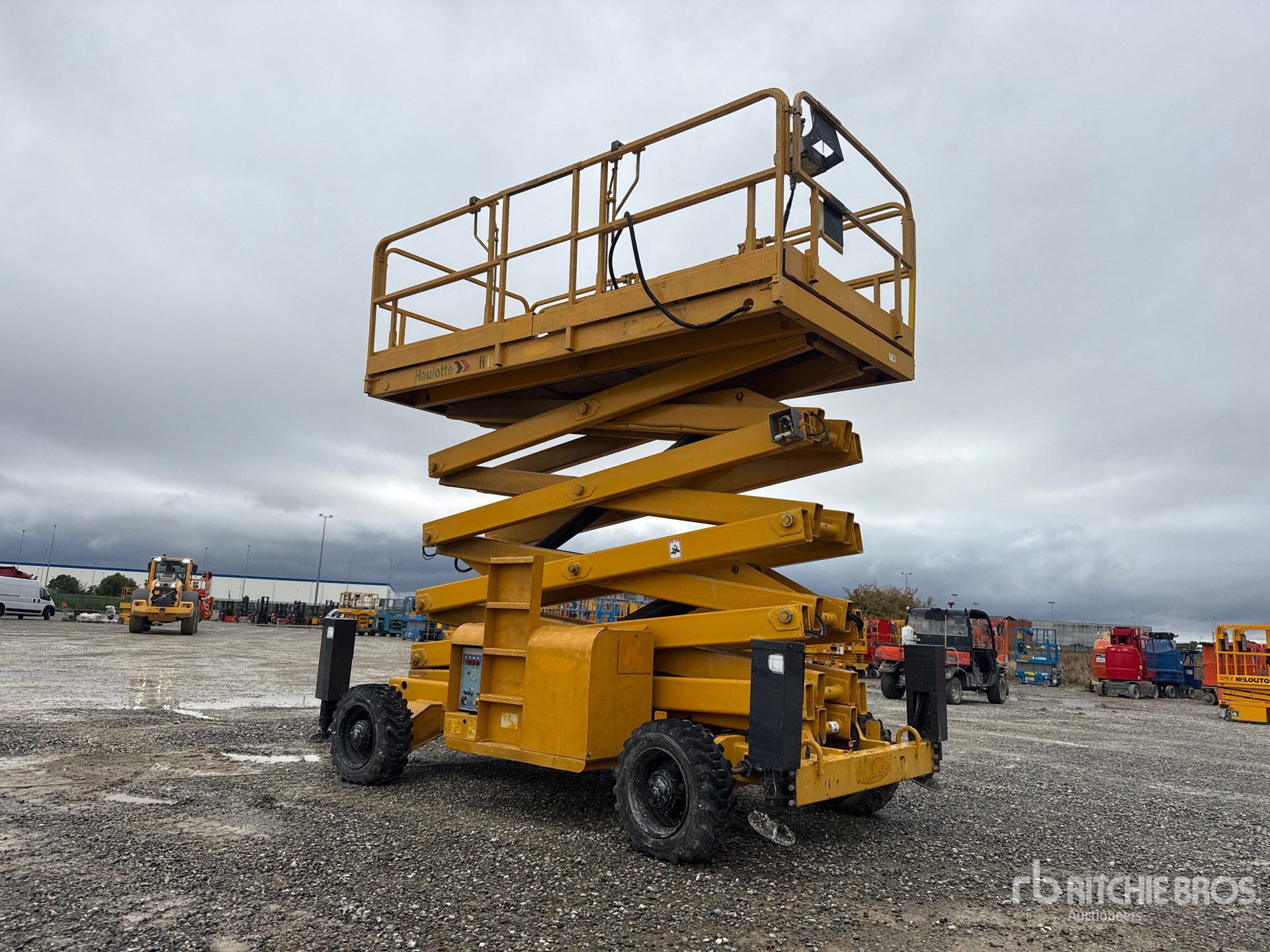 Photo of 2010 Haulotte HA18SDX