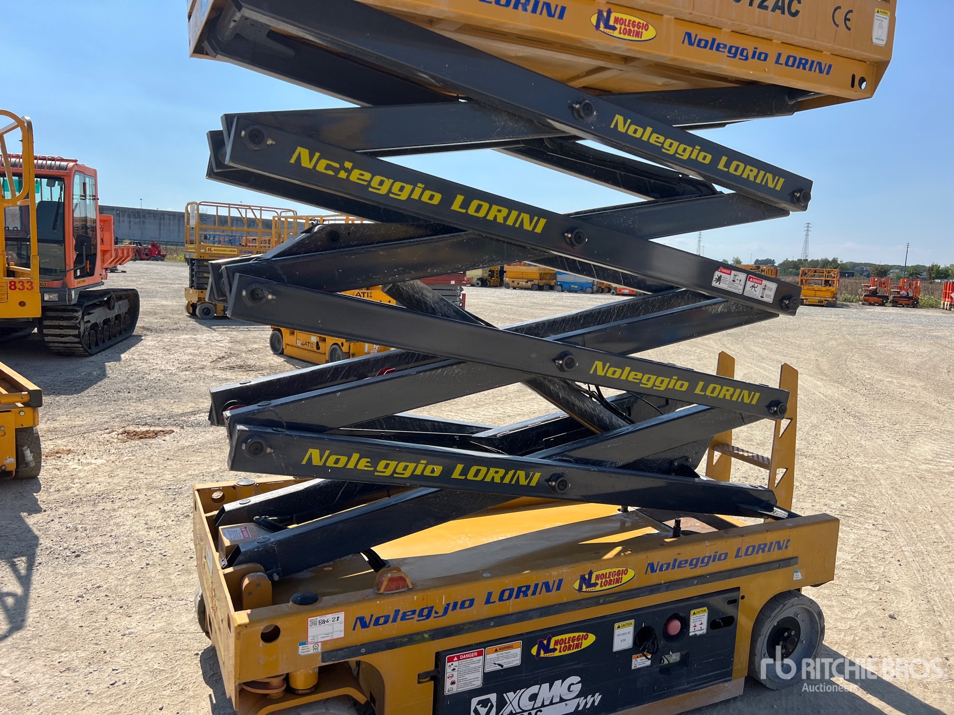 2022 XCMG XG1012AC