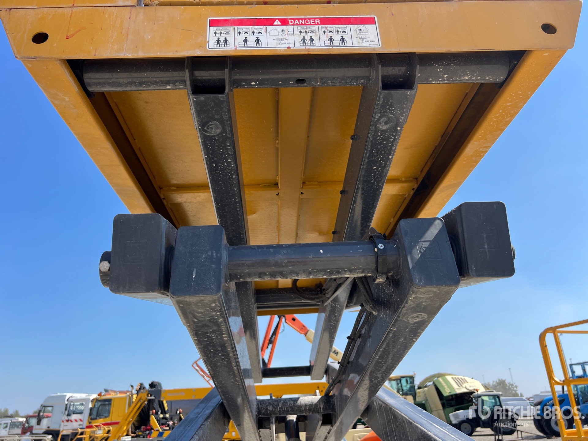 2022 XCMG XG1012AC