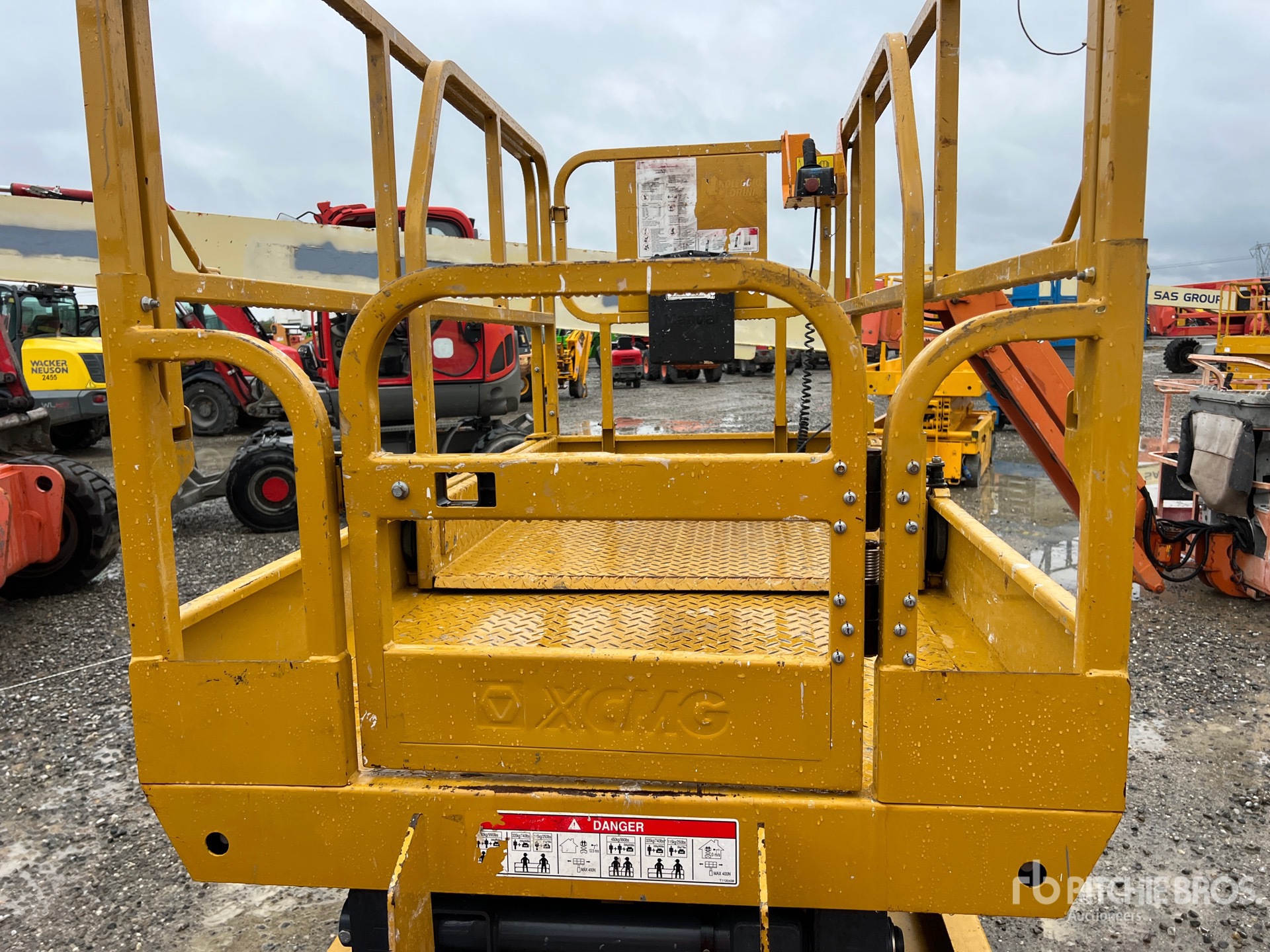 2022 XCMG XG1012AC