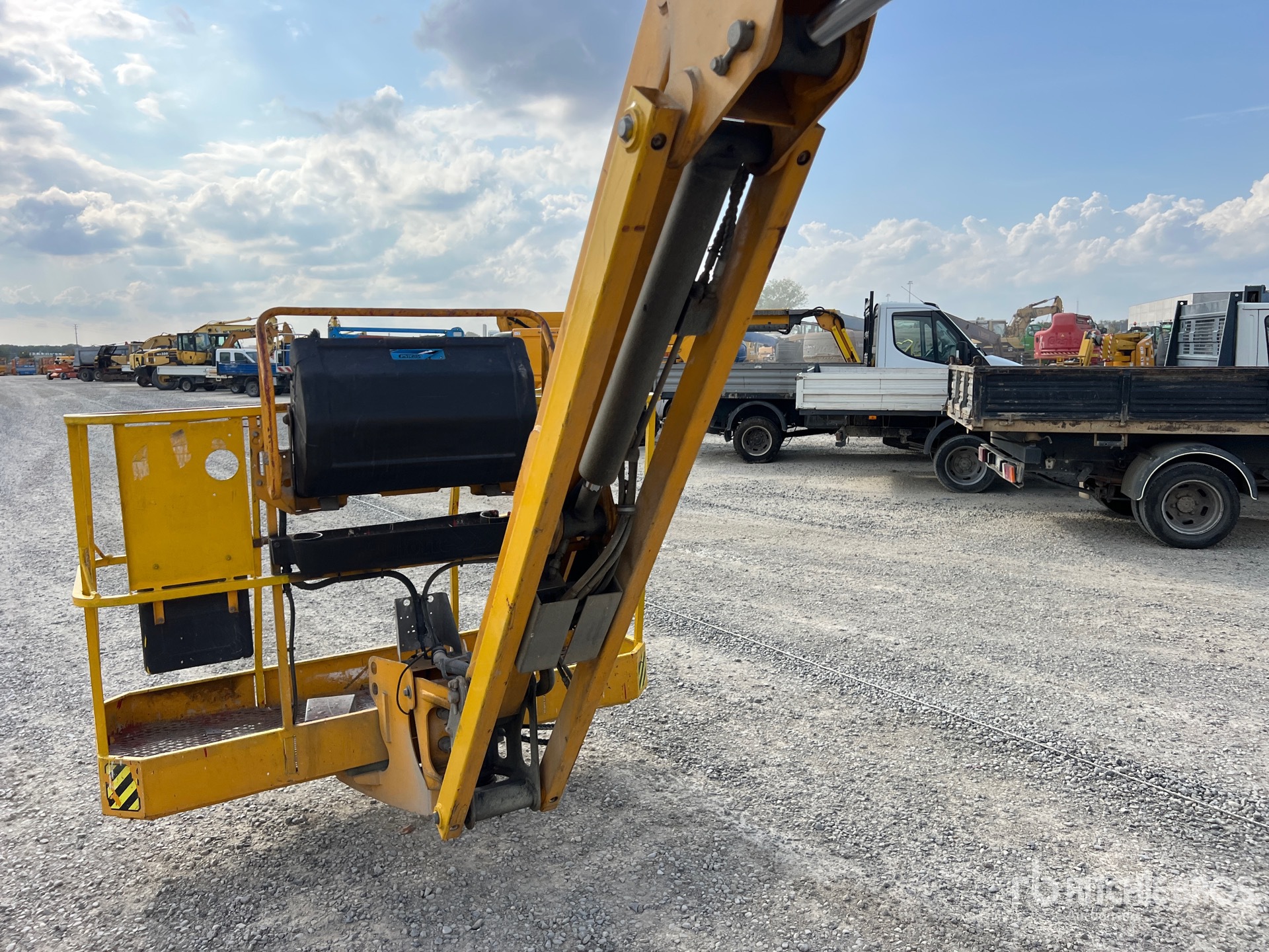 2019 Haulotte HA20RTJ
