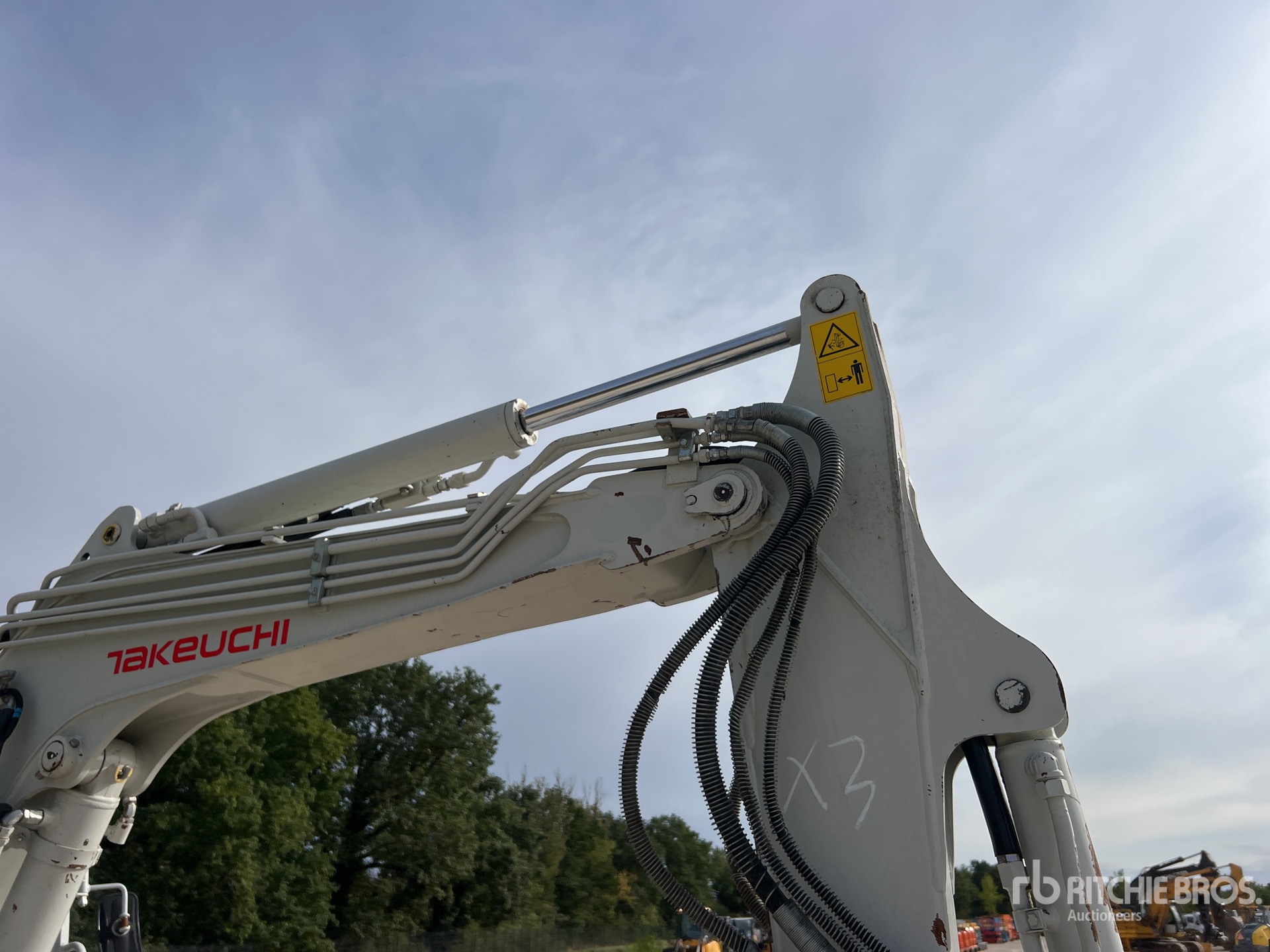 2021 Takeuchi TB257FR