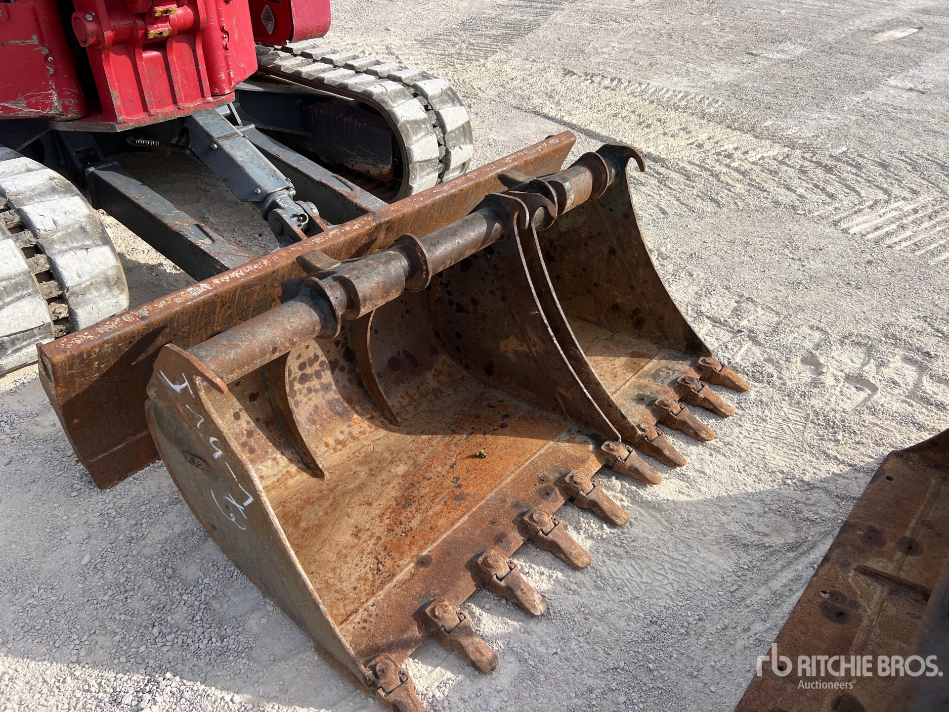 2021 Takeuchi TB257FR
