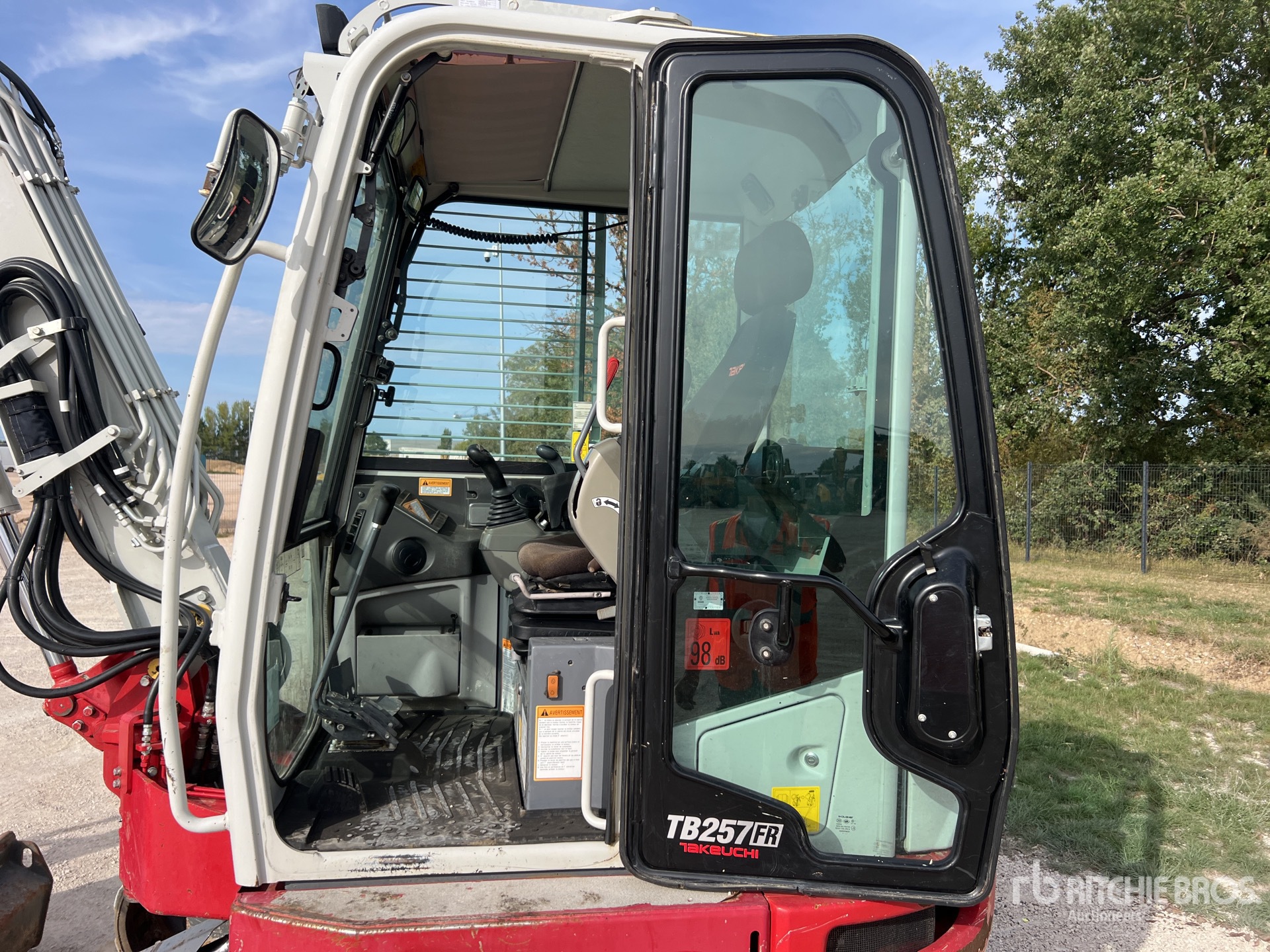 2021 Takeuchi TB257FR