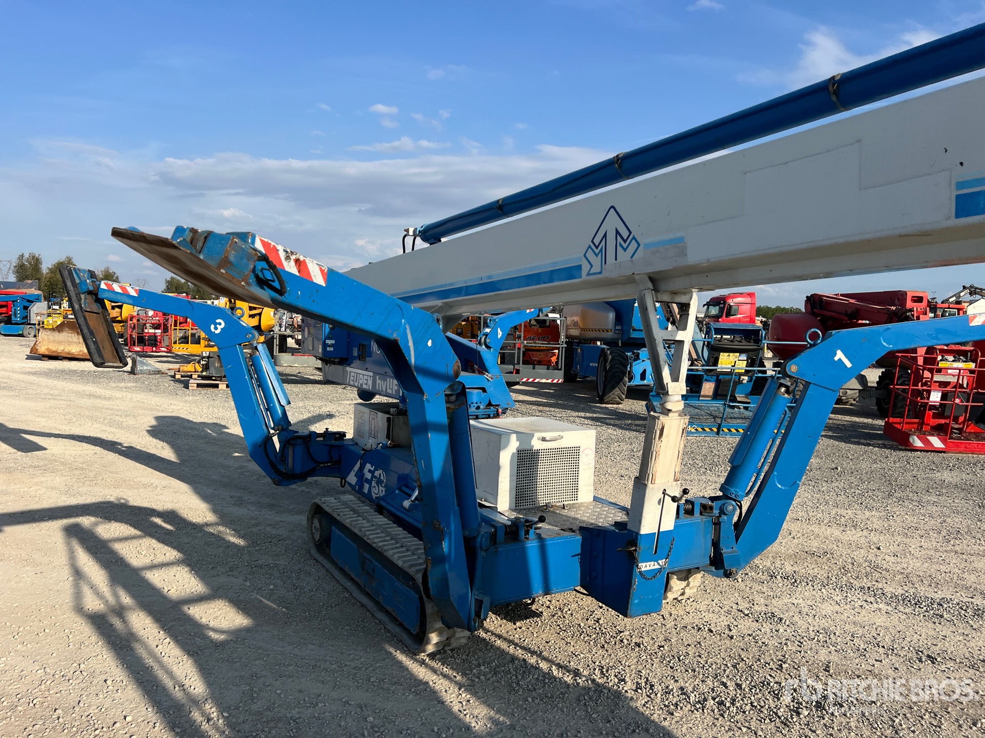 2001 Teupen LEO 36 H